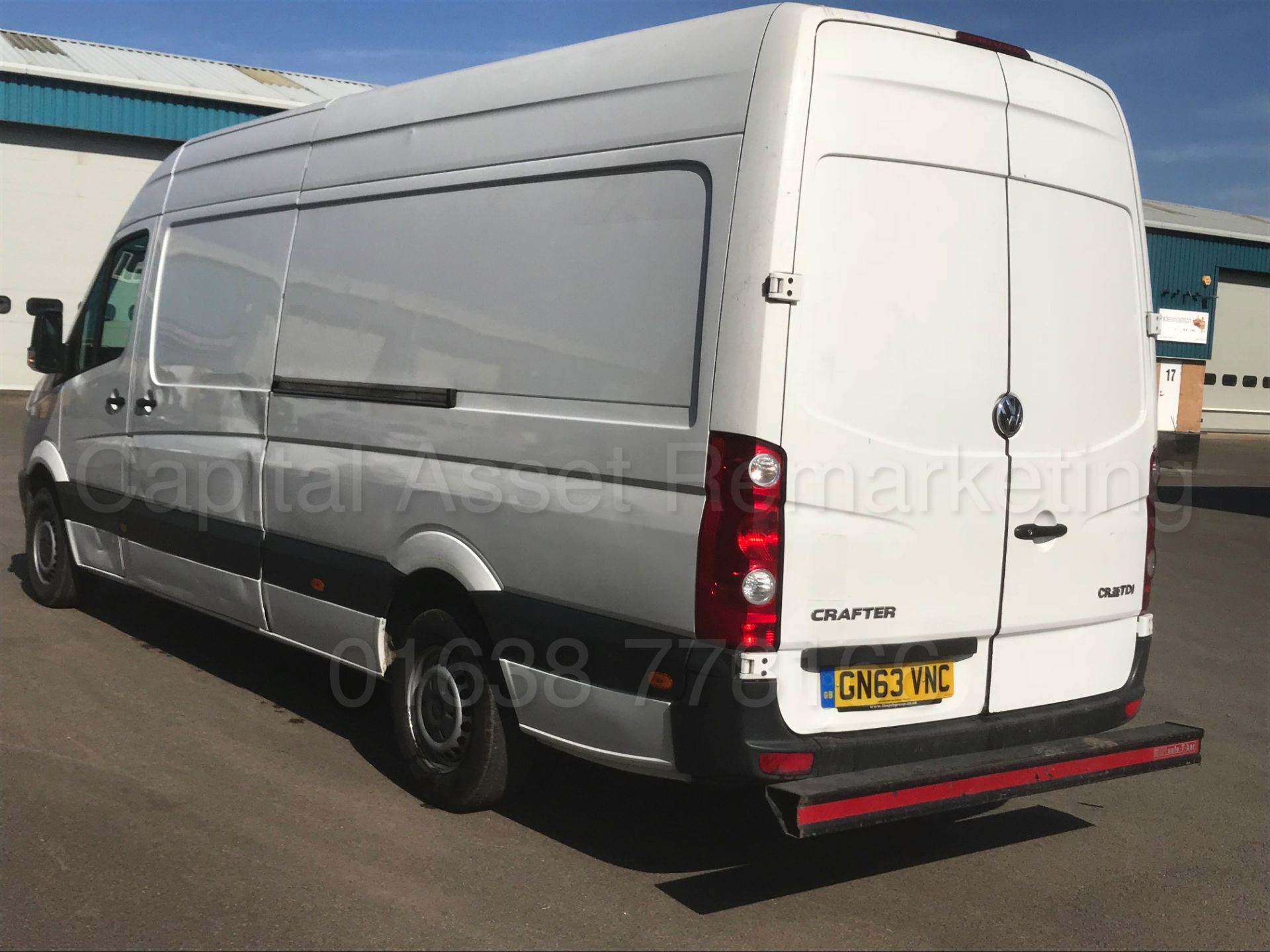 VOLKSWAGEN CRAFTER CR35 'LWB HI-ROOF / PANEL VAN' (2014 MODEL) '2.0 TDI - 109 BHP - 6 SPEED' - Bild 6 aus 23