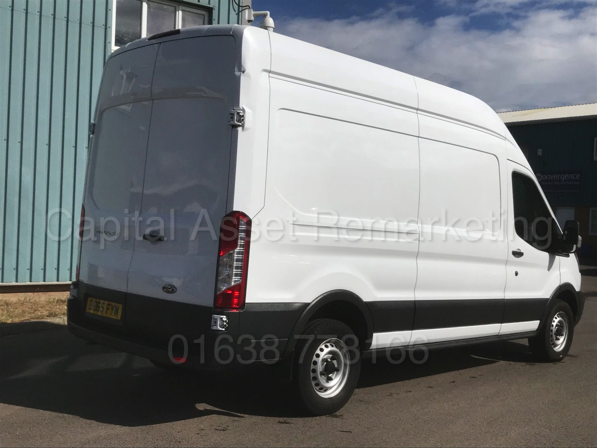 FORD TRANSIT T350 'LWB HI-ROOF - PANEL VAN' (2016 MODEL) '2.2 TDCI - 125 BHP - 6 SPEED' - Image 11 of 34