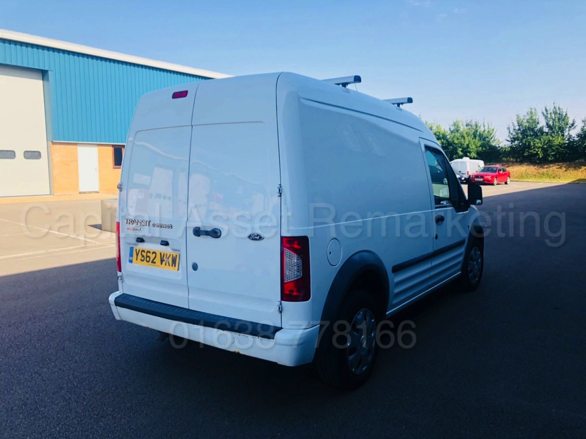 FORD TRANSIT CONNECT *TREND EDITION* 'LWB HI-ROOF' (2013) '1.8 TDCI - 90 BHP - 5 SPEED' *LOW MILES* - Bild 14 aus 26