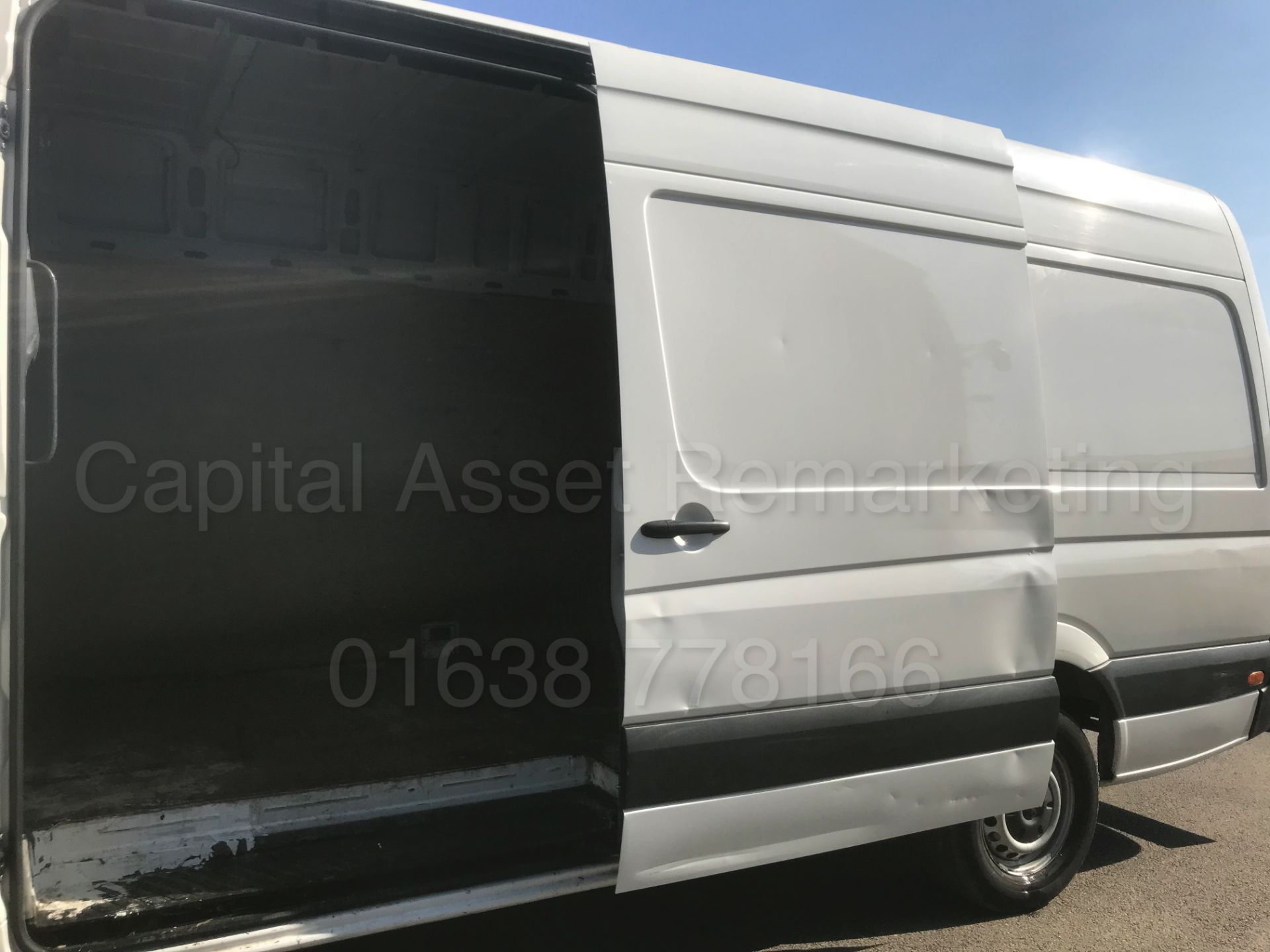 VOLKSWAGEN CRAFTER CR35 'LWB HI-ROOF / PANEL VAN' (2014 MODEL) '2.0 TDI - 109 BHP - 6 SPEED' - Bild 13 aus 23