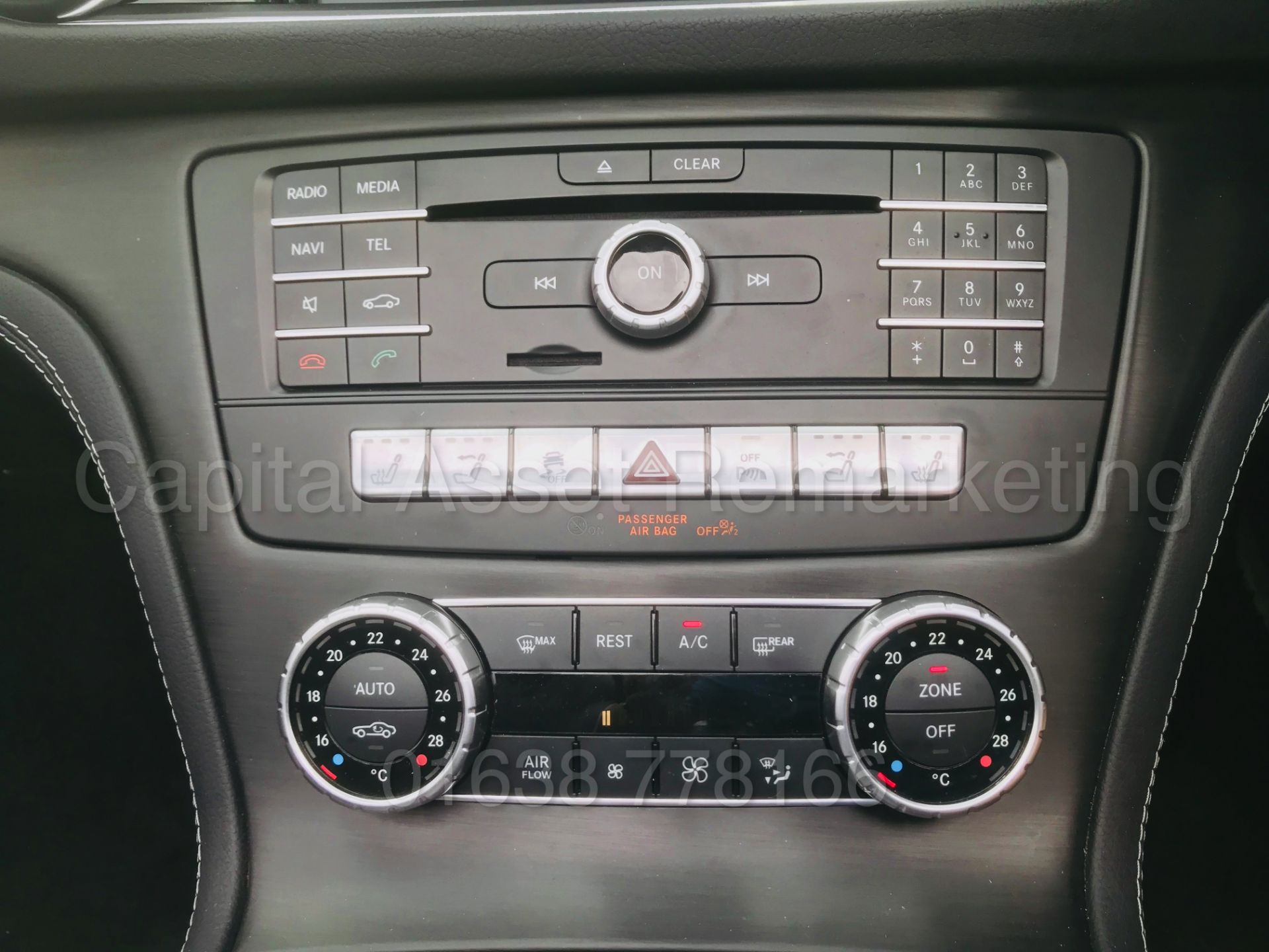 MERCEDES-BENZ SL 400 'AMG EDITION' (2018 MODEL) '3.0 V6 - 367 BHP - 9 SPEED AUTO' **MASSIVE SPEC** - Image 54 of 63