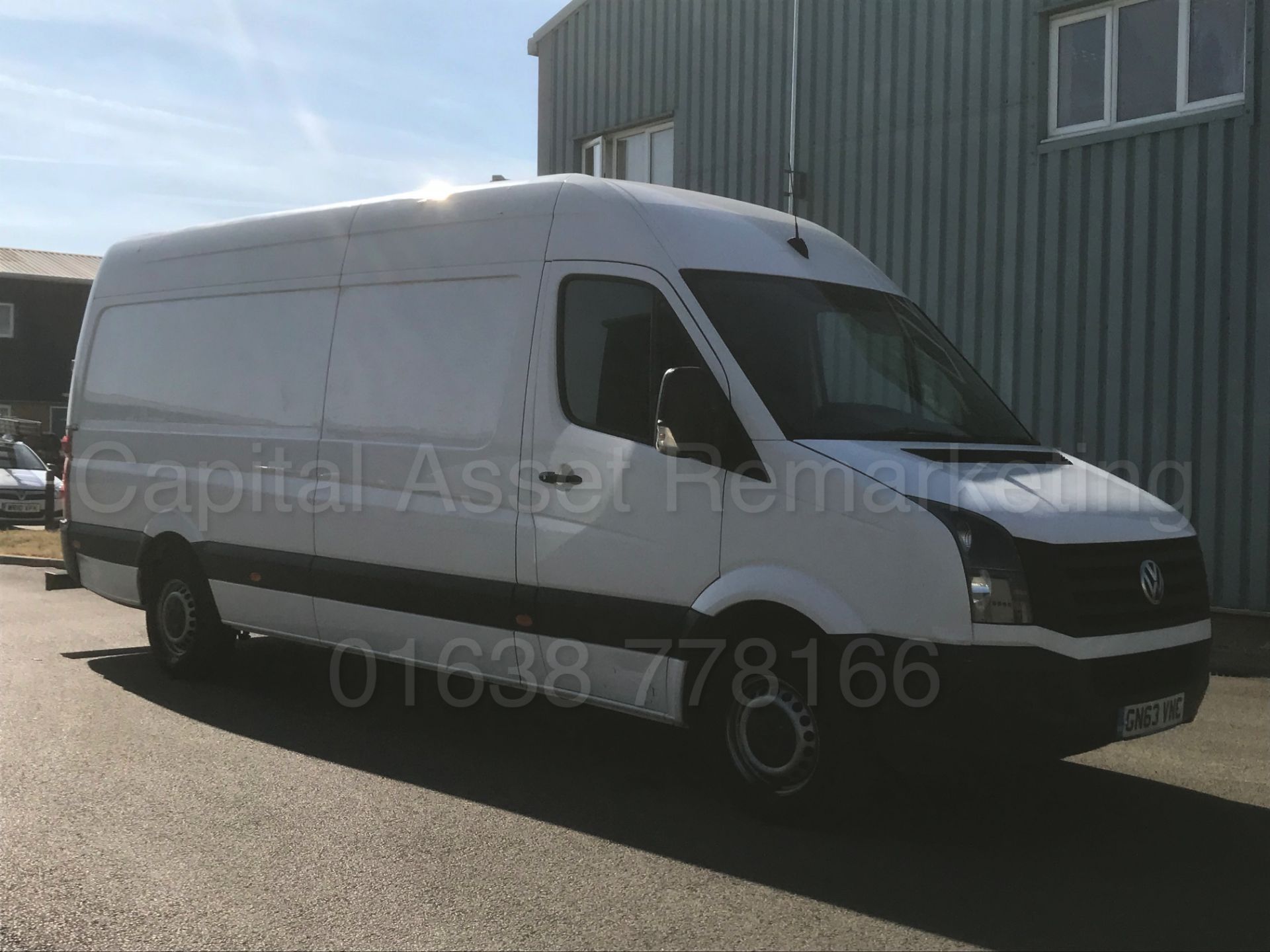 VOLKSWAGEN CRAFTER CR35 'LWB HI-ROOF / PANEL VAN' (2014 MODEL) '2.0 TDI - 109 BHP - 6 SPEED' - Bild 2 aus 23