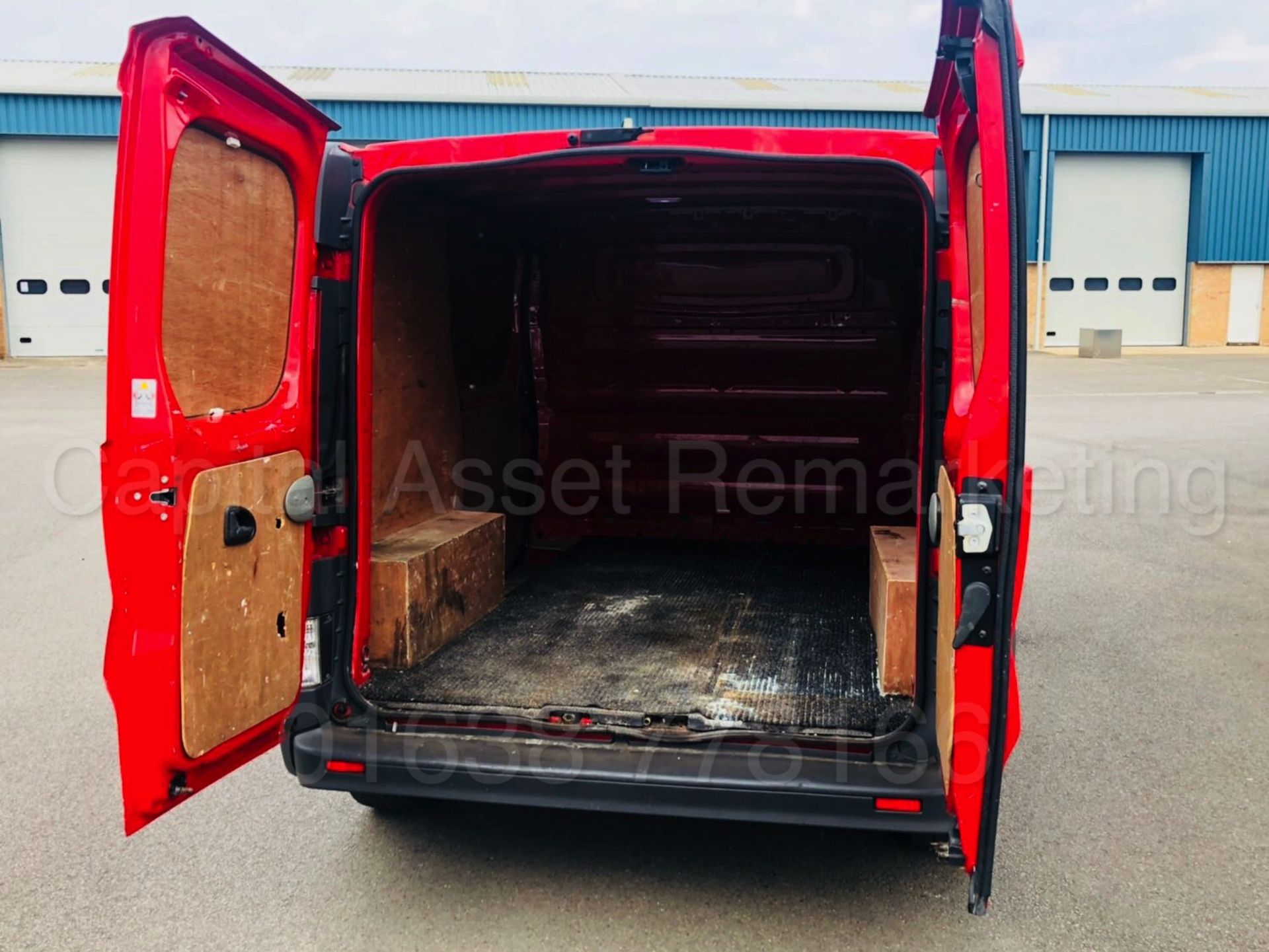 (ON SALE) VAUXHALL VIVARO 2700 'SWB - PANEL VAN' (2013 MODEL) '2.0 CDTI - 115 - 6 SPEED' **AIR CON** - Image 31 of 32