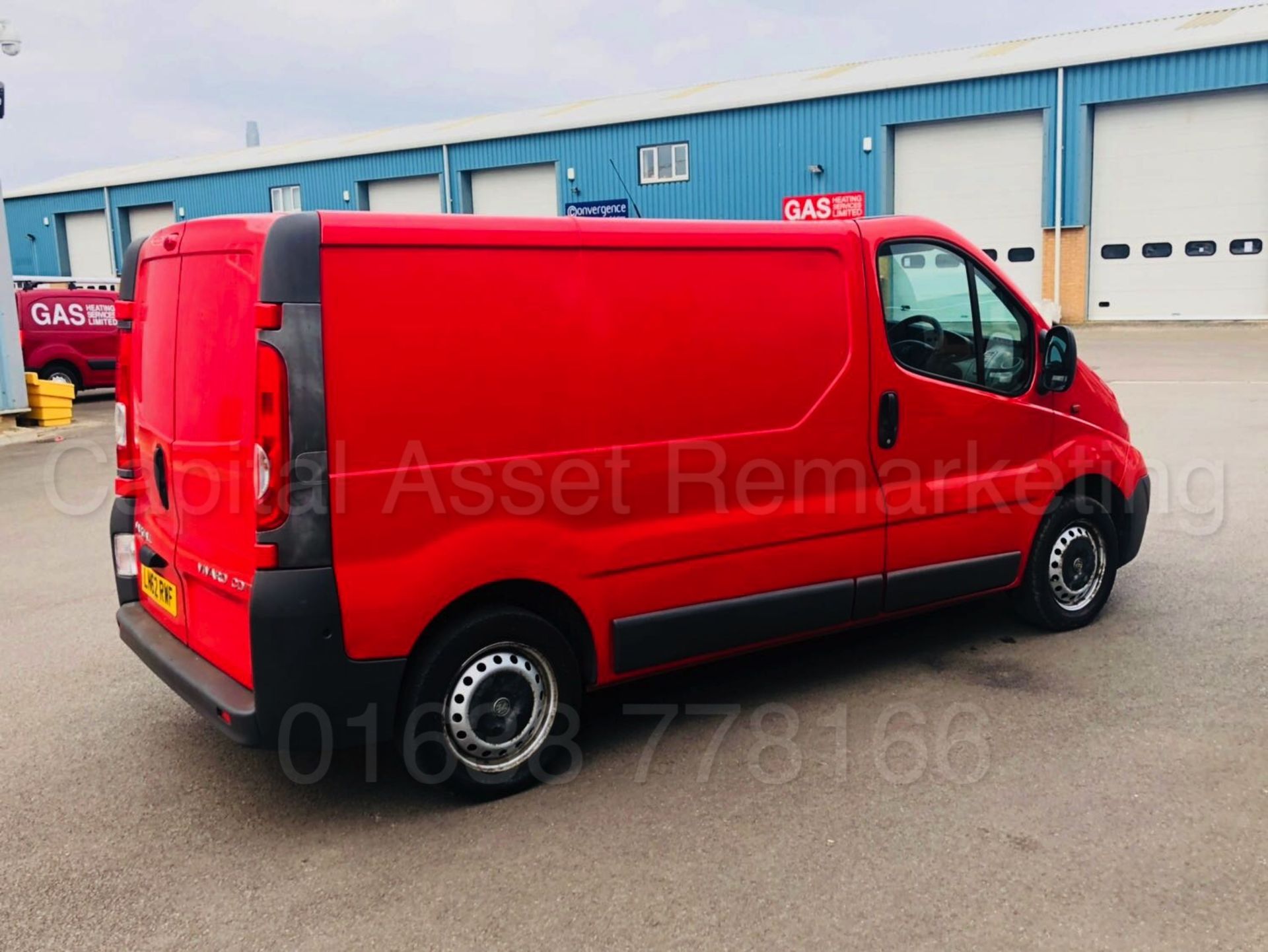 (ON SALE) VAUXHALL VIVARO 2700 'SWB - PANEL VAN' (2013 MODEL) '2.0 CDTI - 115 - 6 SPEED' **AIR CON** - Bild 12 aus 32