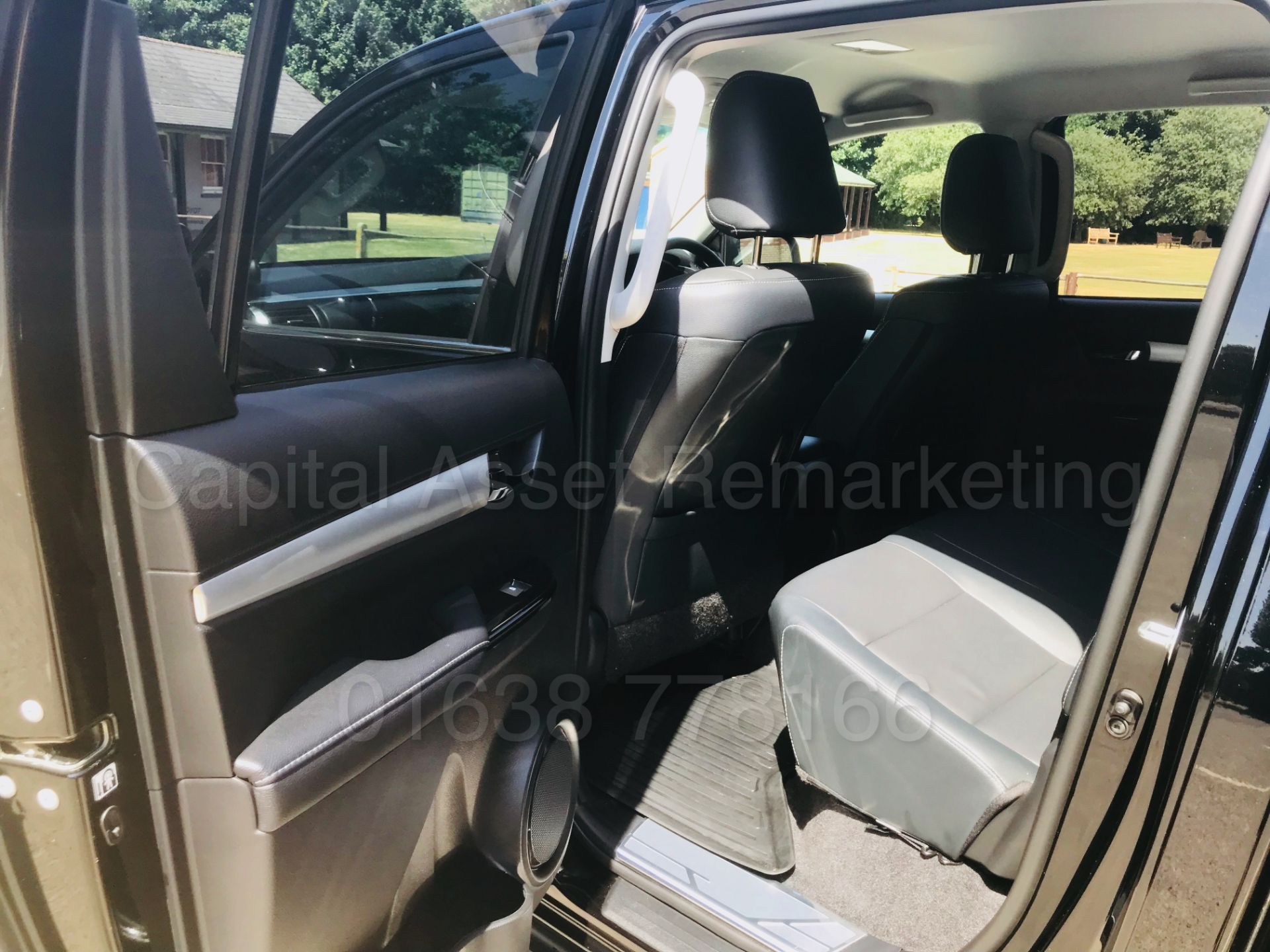 TOYOTA HILUX **INVINCIBLE X** (2018) D/CAB PICK-UP 'D-4D - AUTO - LEATHER - SAT NAV' *STOP/START* - Bild 28 aus 59