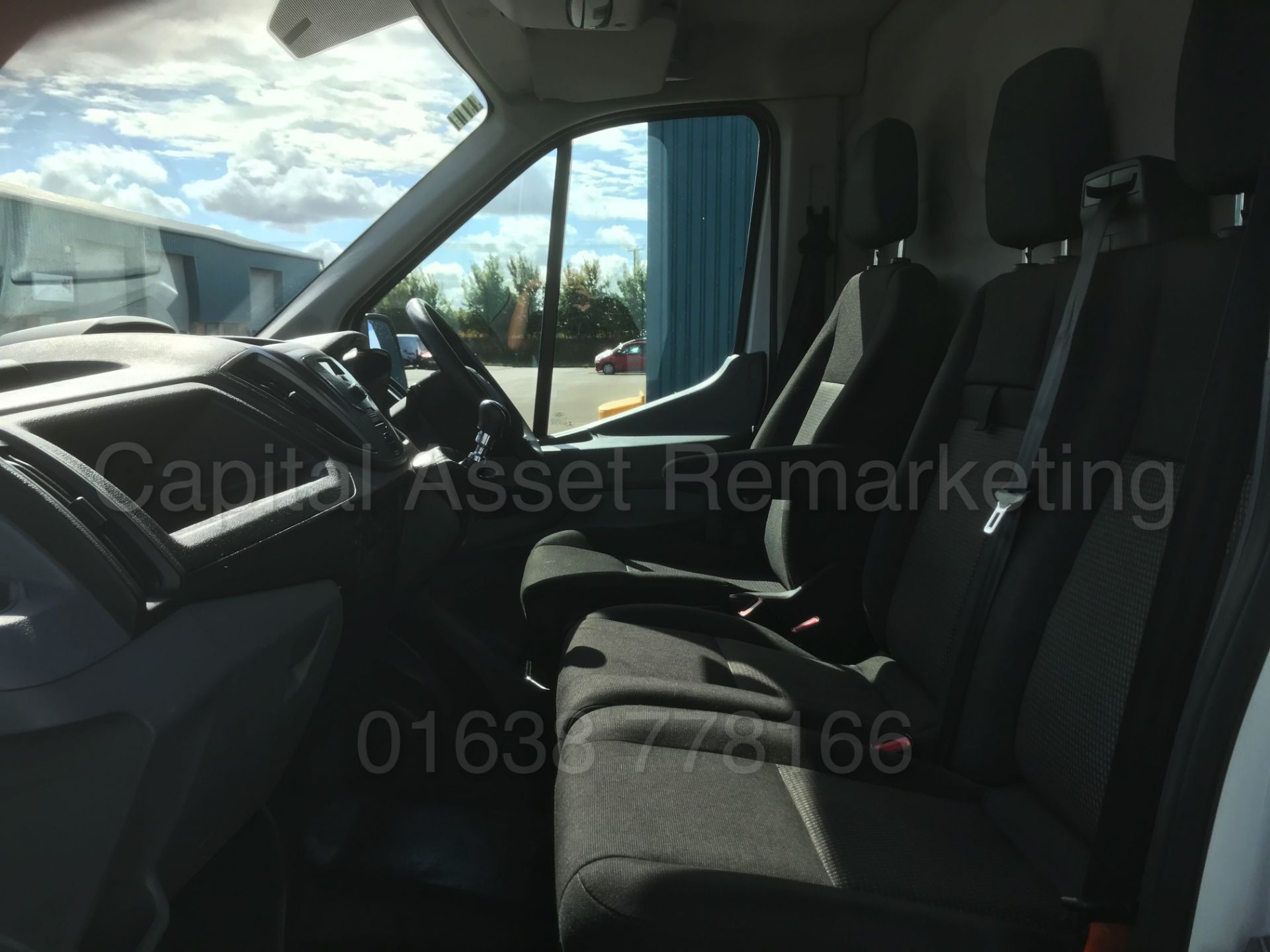 FORD TRANSIT T350 'LWB HI-ROOF - PANEL VAN' (2016 MODEL) '2.2 TDCI - 125 BHP - 6 SPEED' - Bild 19 aus 34