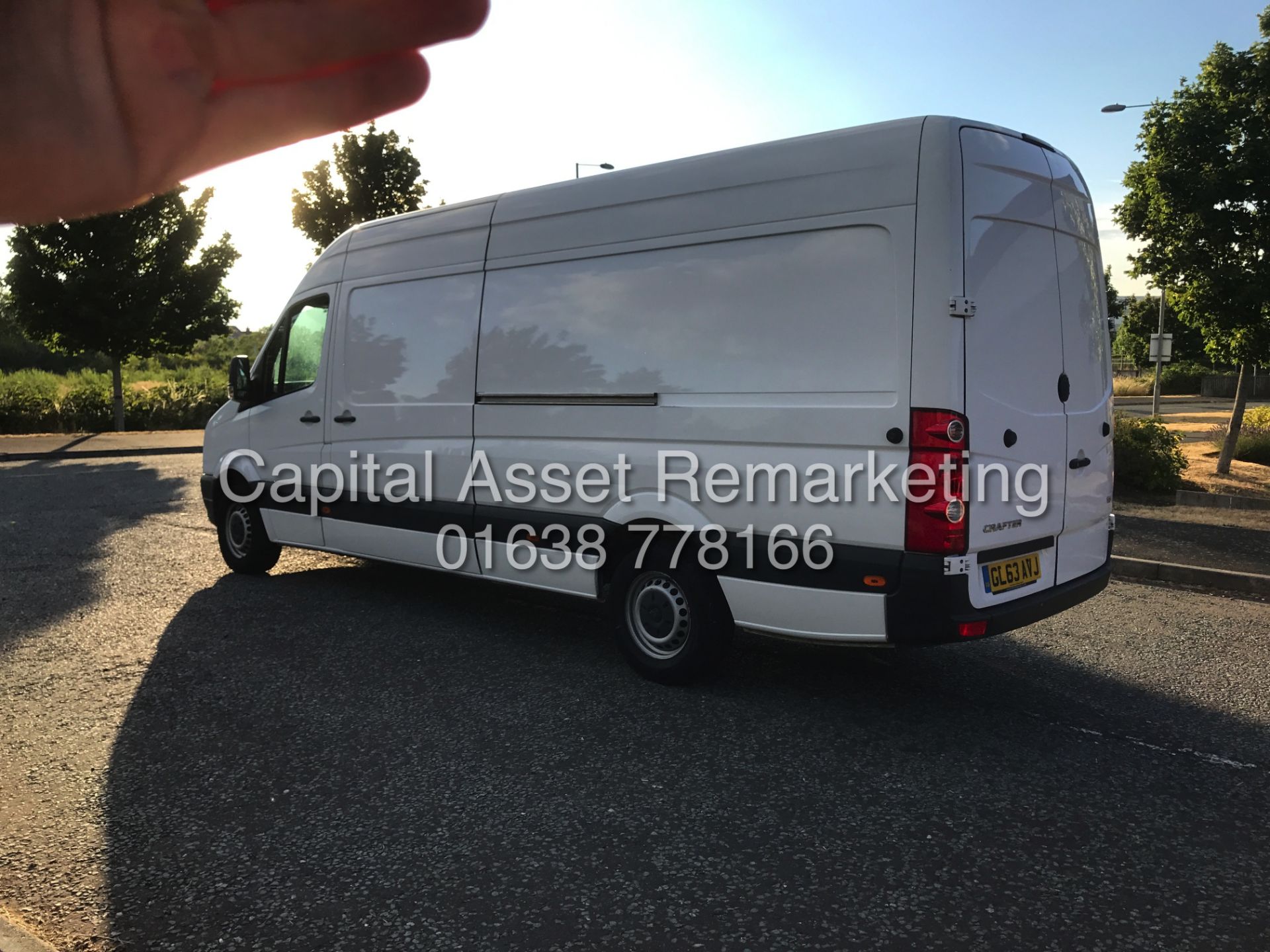 VOLKSWAGEN CRAFTER 2.0TDI LONG WHEEL BASE 4.2 MTR HIGH TOP - 2014 REG - 1 OWNER - SERVICE HISTORY - Image 11 of 18
