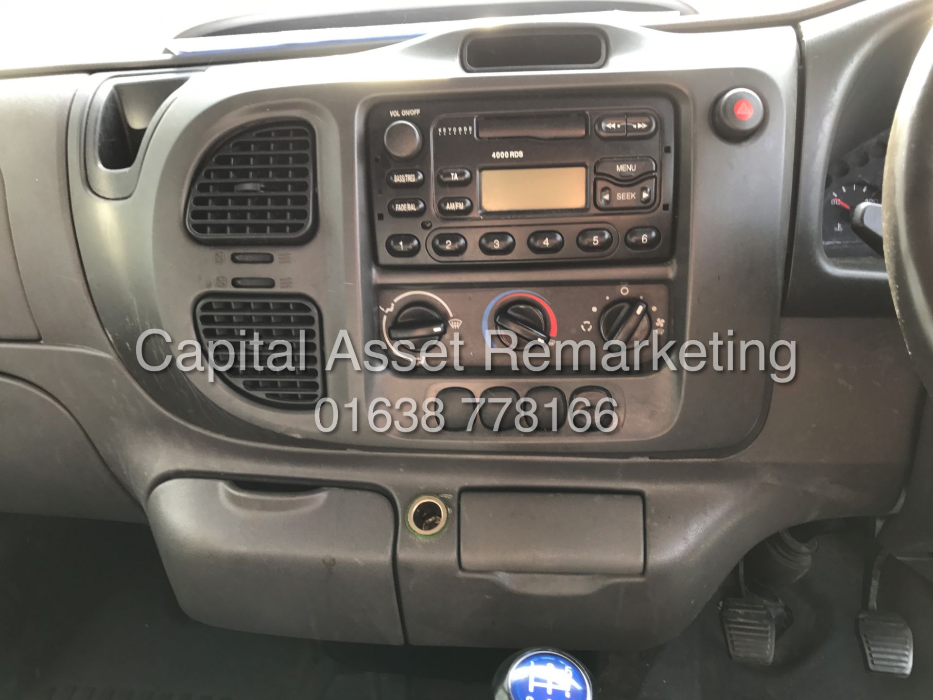 On Sale FORD TRANSIT 2.4TDCI T350 LUTON / BOX VAN (2006 MODEL) 1 OWNER -ONLY 98K FROM NEW - Bild 8 aus 10