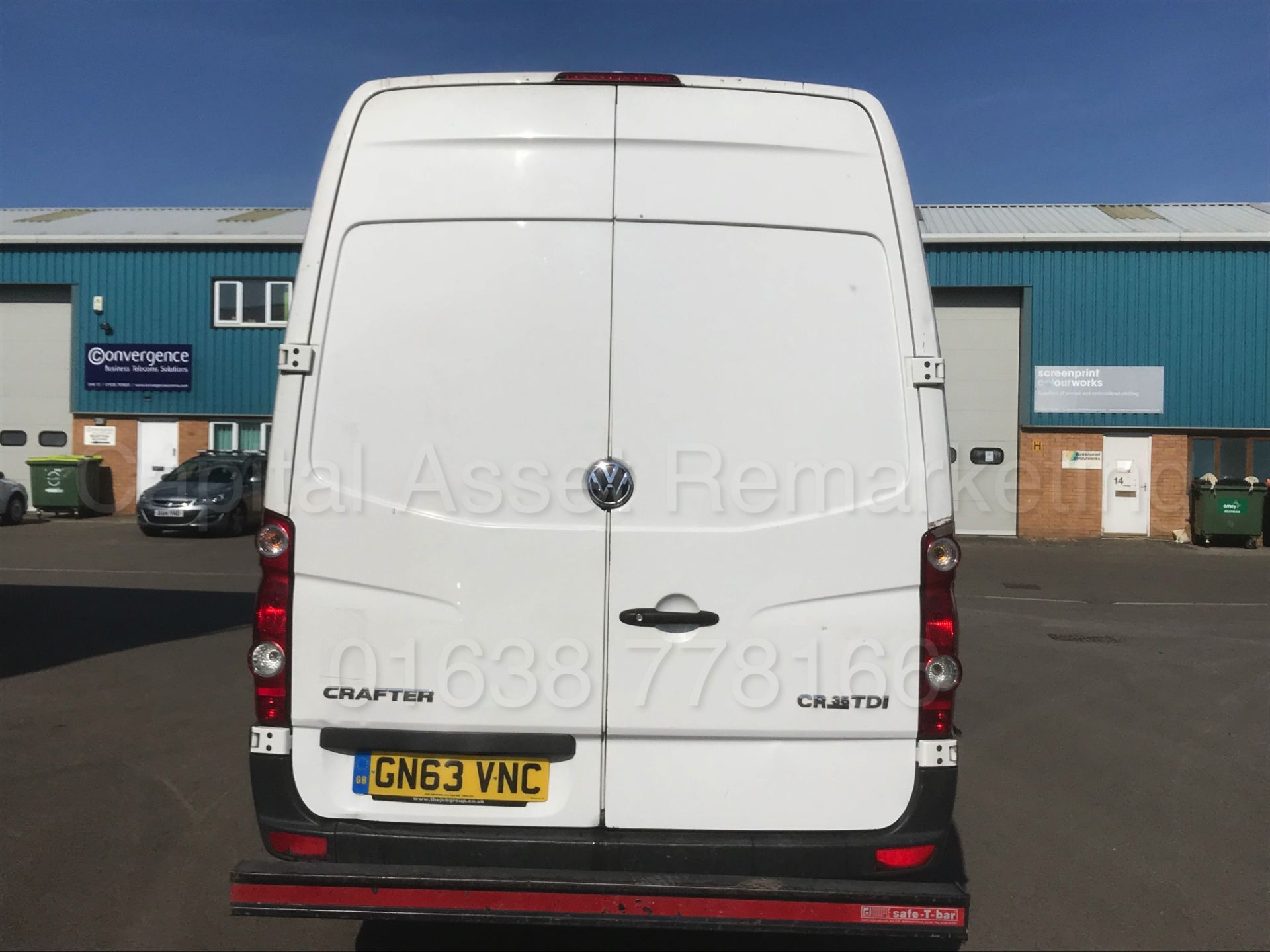 VOLKSWAGEN CRAFTER CR35 'LWB HI-ROOF / PANEL VAN' (2014 MODEL) '2.0 TDI - 109 BHP - 6 SPEED' - Bild 7 aus 23