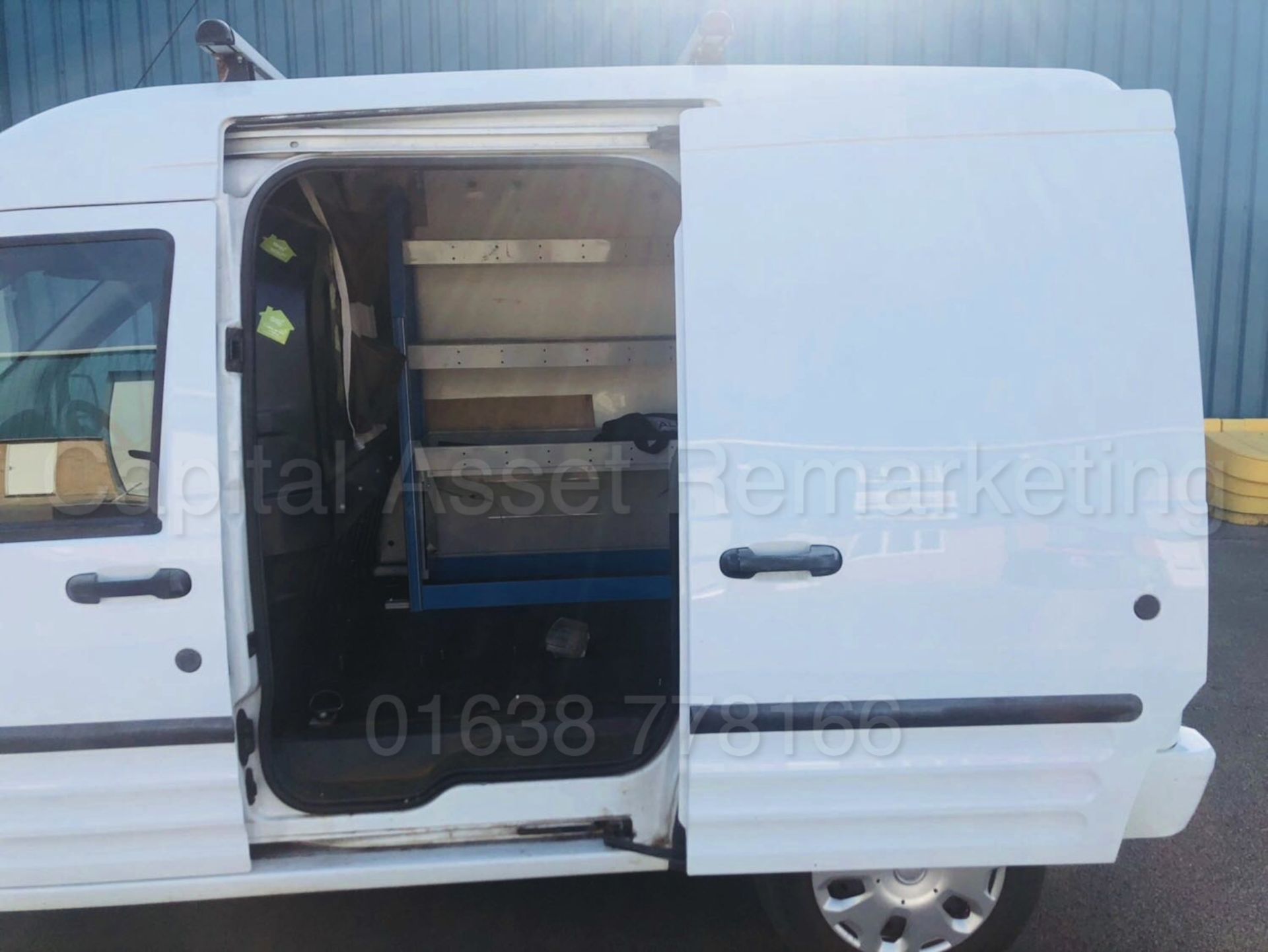 FORD TRANSIT CONNECT *TREND EDITION* 'LWB HI-ROOF' (2013) '1.8 TDCI - 90 BHP - 5 SPEED' *LOW MILES* - Image 7 of 26