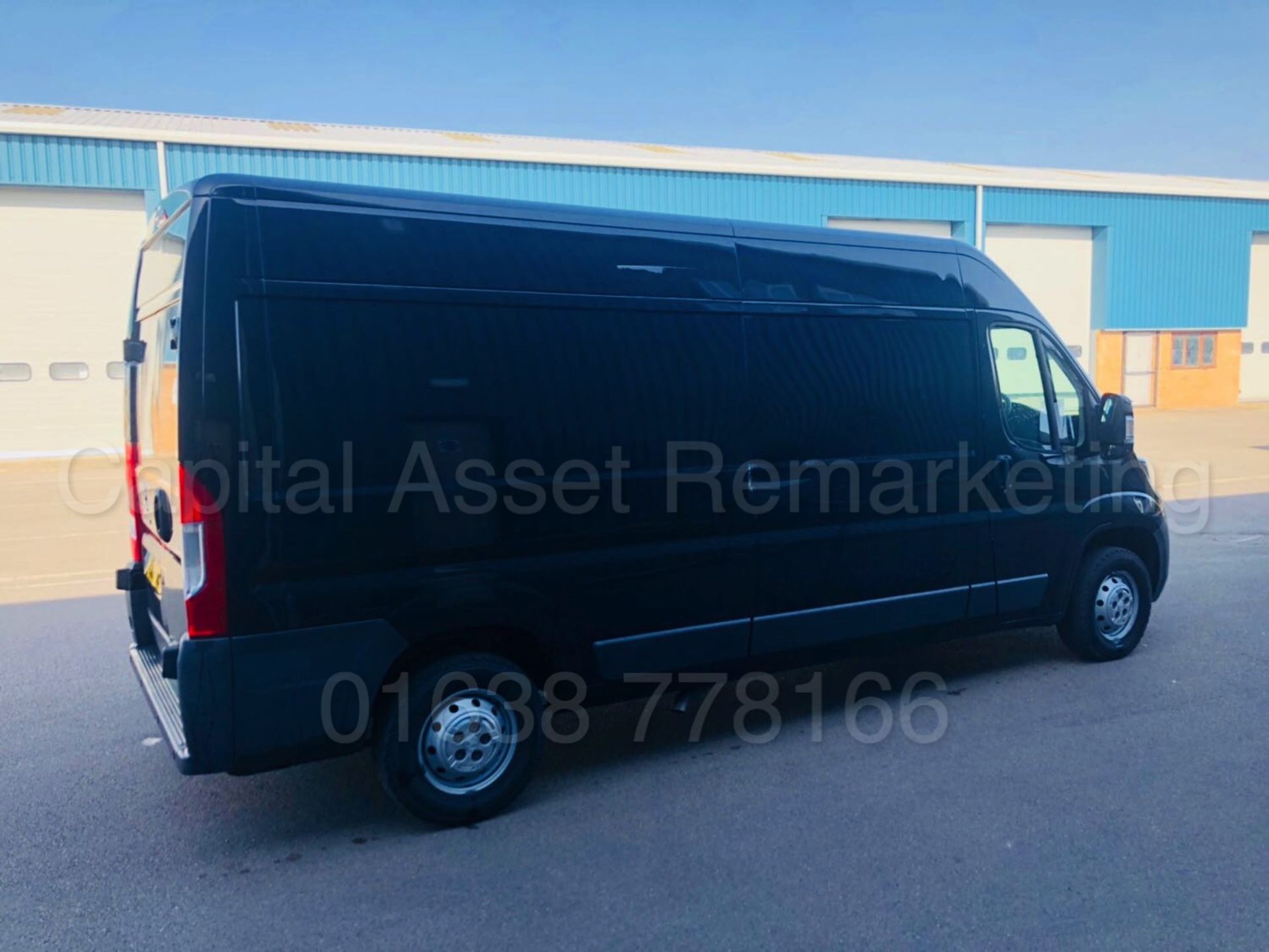 PEUGEOT BOXER 'LWB HI-ROOF' (2016 MODEL) '2.2 HDI - 130 BHP - 6 SPEED' **PROFESSIONAL** (SAT NAV) - Bild 25 aus 27