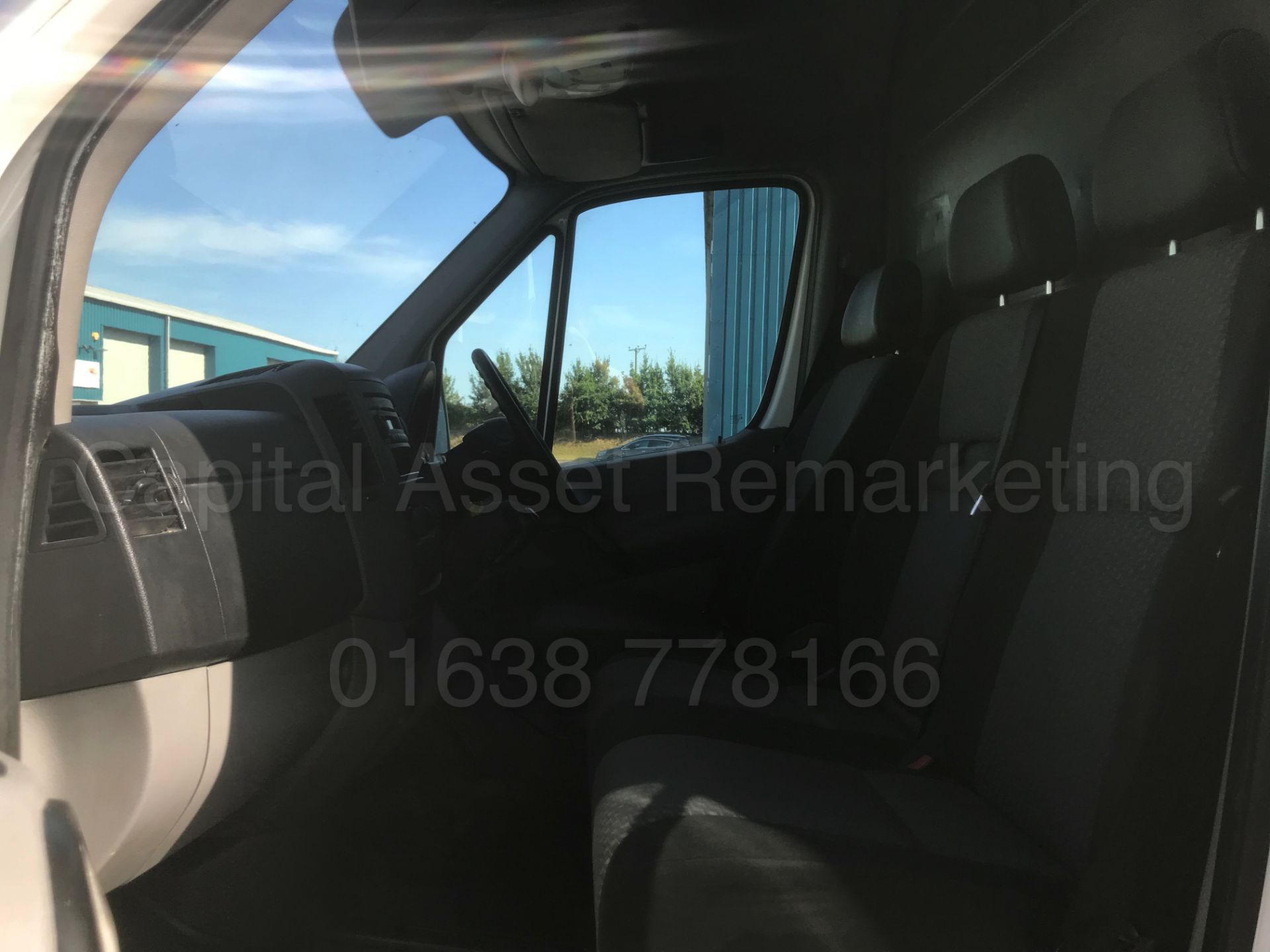 VOLKSWAGEN CRAFTER CR35 'LWB HI-ROOF / PANEL VAN' (2014 MODEL) '2.0 TDI - 109 BHP - 6 SPEED' - Bild 12 aus 23