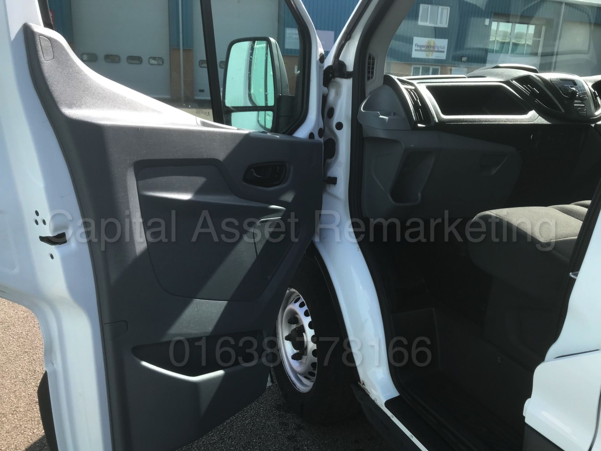 FORD TRANSIT T350 'LWB HI-ROOF - PANEL VAN' (2016 MODEL) '2.2 TDCI - 125 BHP - 6 SPEED' - Bild 15 aus 34