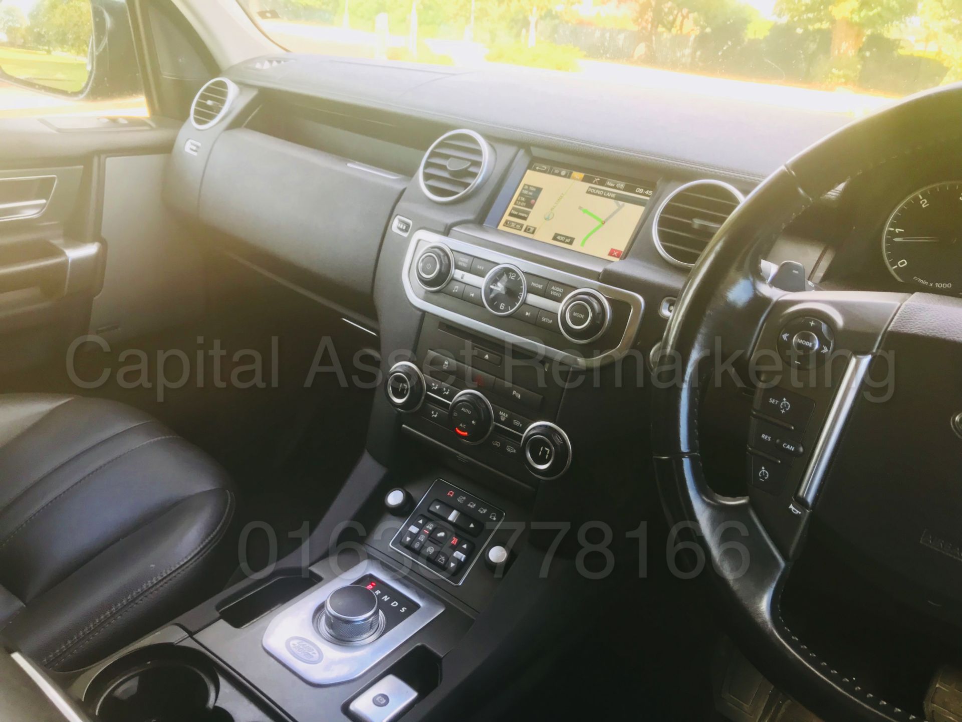 LAND ROVER DISCOVERY *XS EDITION* (2014) '3.0 SDV6 - 225 BHP- 8 SPEED AUTO' *MASSIVE SPEC* - Image 35 of 45
