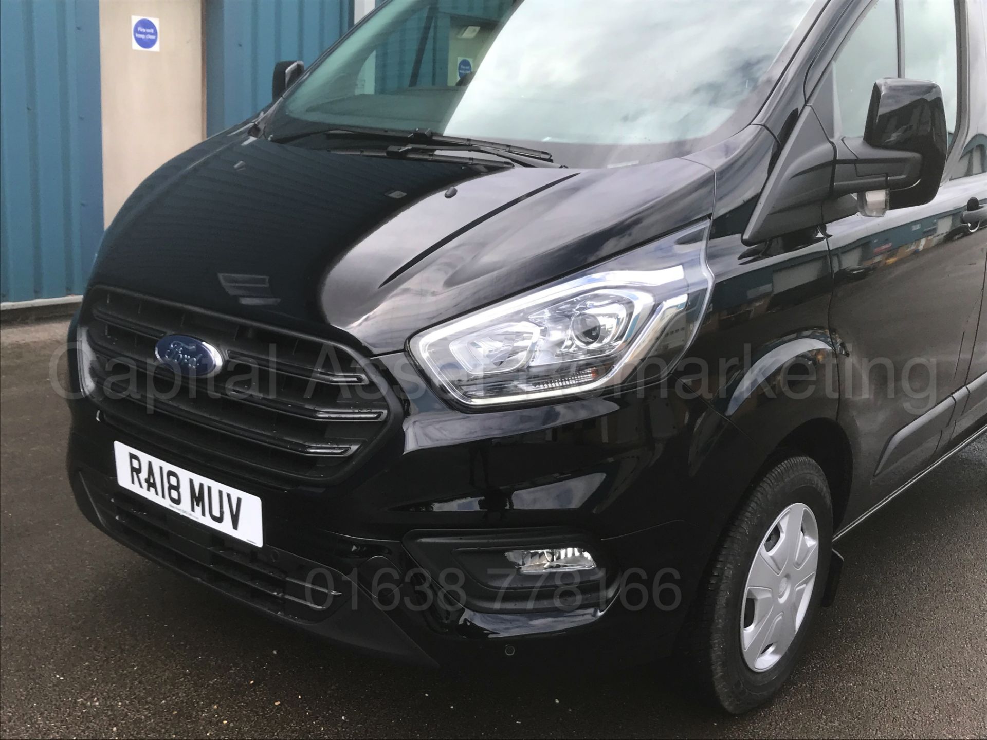 FORD TRANSIT CUSTOM *TREND EDITION* (2018 - ALL NEW MODEL) '2.0 TDCI - 6 SPEED' *DELIVERY MILEAGE* - Bild 17 aus 49