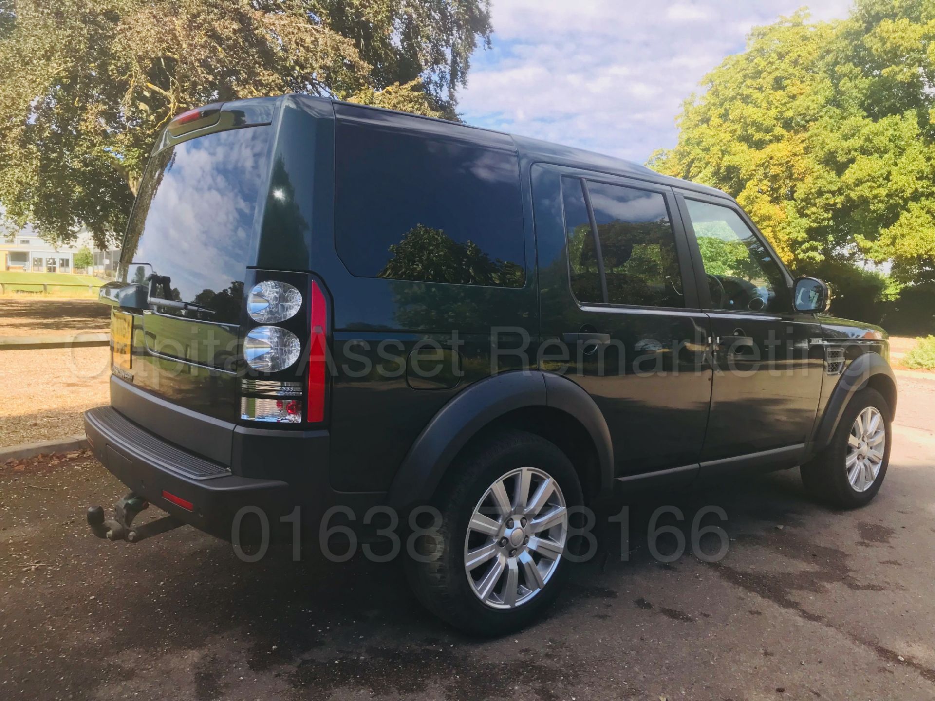 LAND ROVER DISCOVERY *XS EDITION* (2014) '3.0 SDV6 - 225 BHP- 8 SPEED AUTO' *MASSIVE SPEC* (1 OWNER) - Image 11 of 45