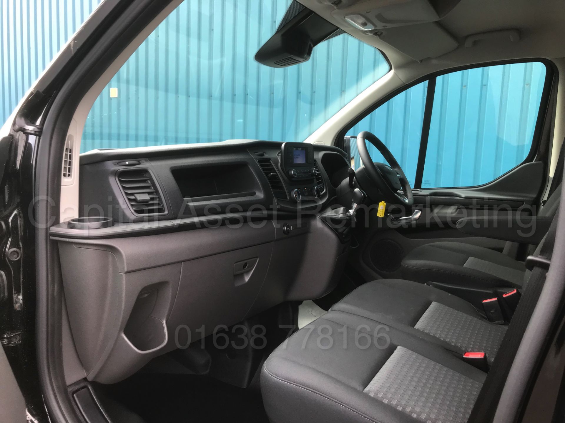 FORD TRANSIT CUSTOM *TREND EDITION* (2018 - ALL NEW MODEL) '2.0 TDCI - 6 SPEED' *DELIVERY MILEAGE* - Bild 20 aus 49