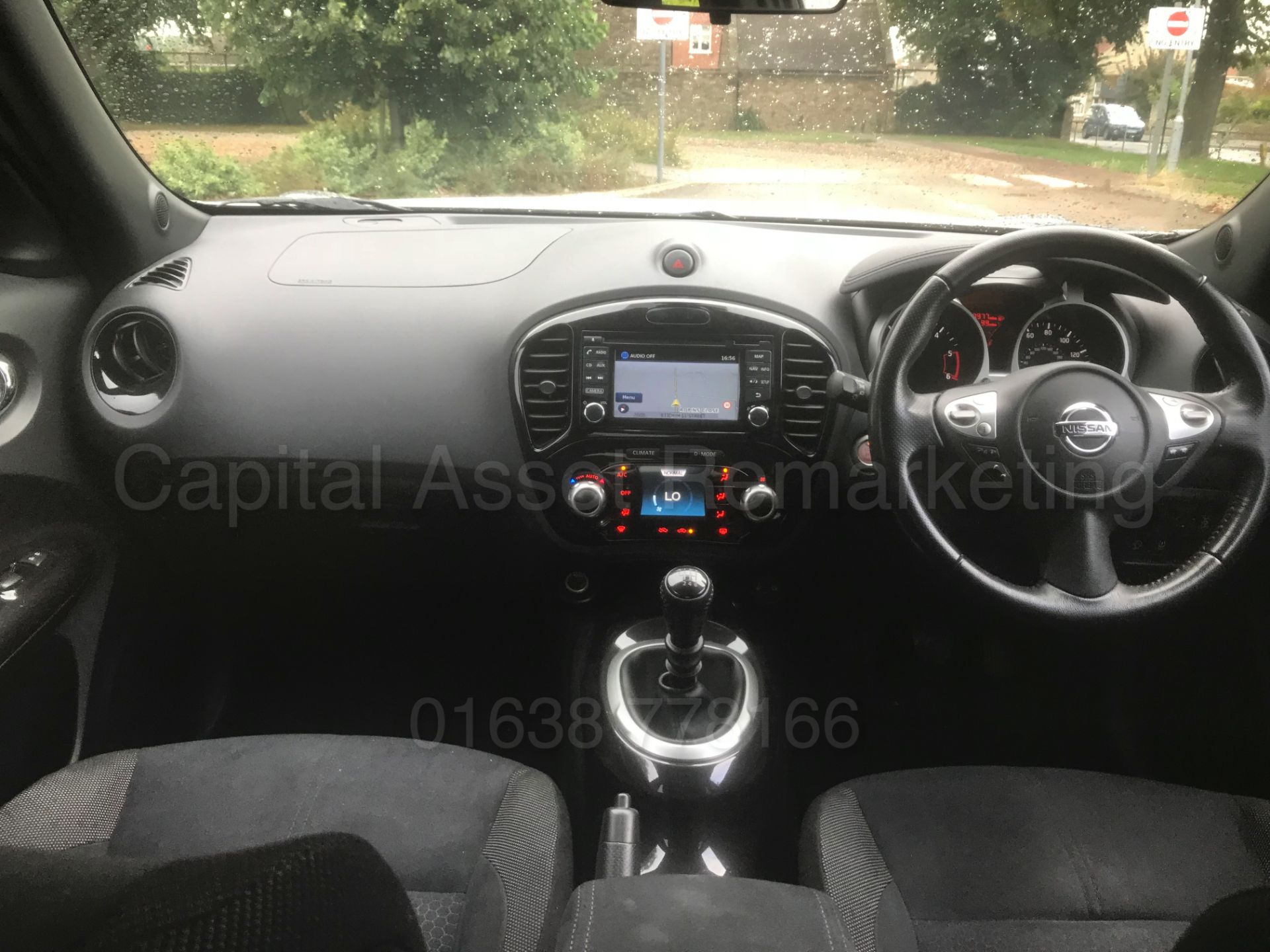 NISSAN JUKE *N-CONNECTA* 5 DOOR (2016) '1.5 DCI - 6 SPEED' **AIR CON - SAT NAV** (1 OWNER - FSH) - Bild 28 aus 44