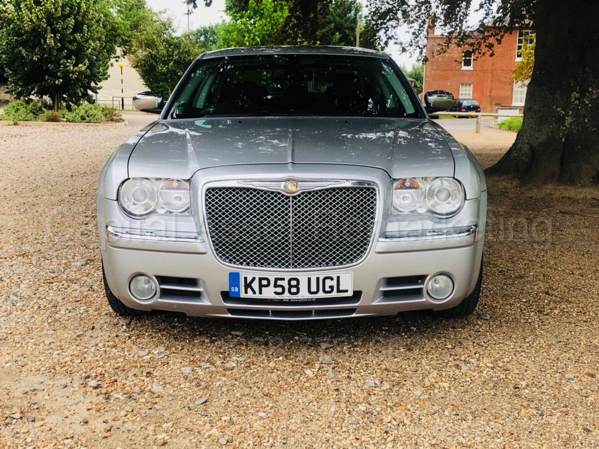 CHRYSLER 300-C *LUXURY EDITION* (2009 MODEL) '3.0 D - 218 BHP - AUTO' *LEATHER - SAT NAV* (NO VAT) - Image 13 of 198