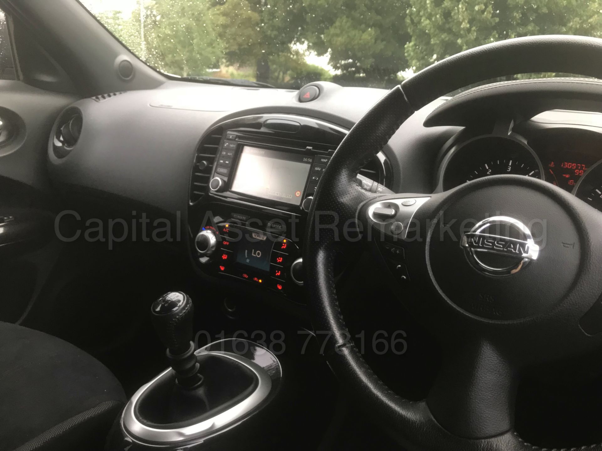 NISSAN JUKE *N-CONNECTA* 5 DOOR (2016) '1.5 DCI - 6 SPEED' **AIR CON - SAT NAV** (1 OWNER - FSH) - Bild 35 aus 44