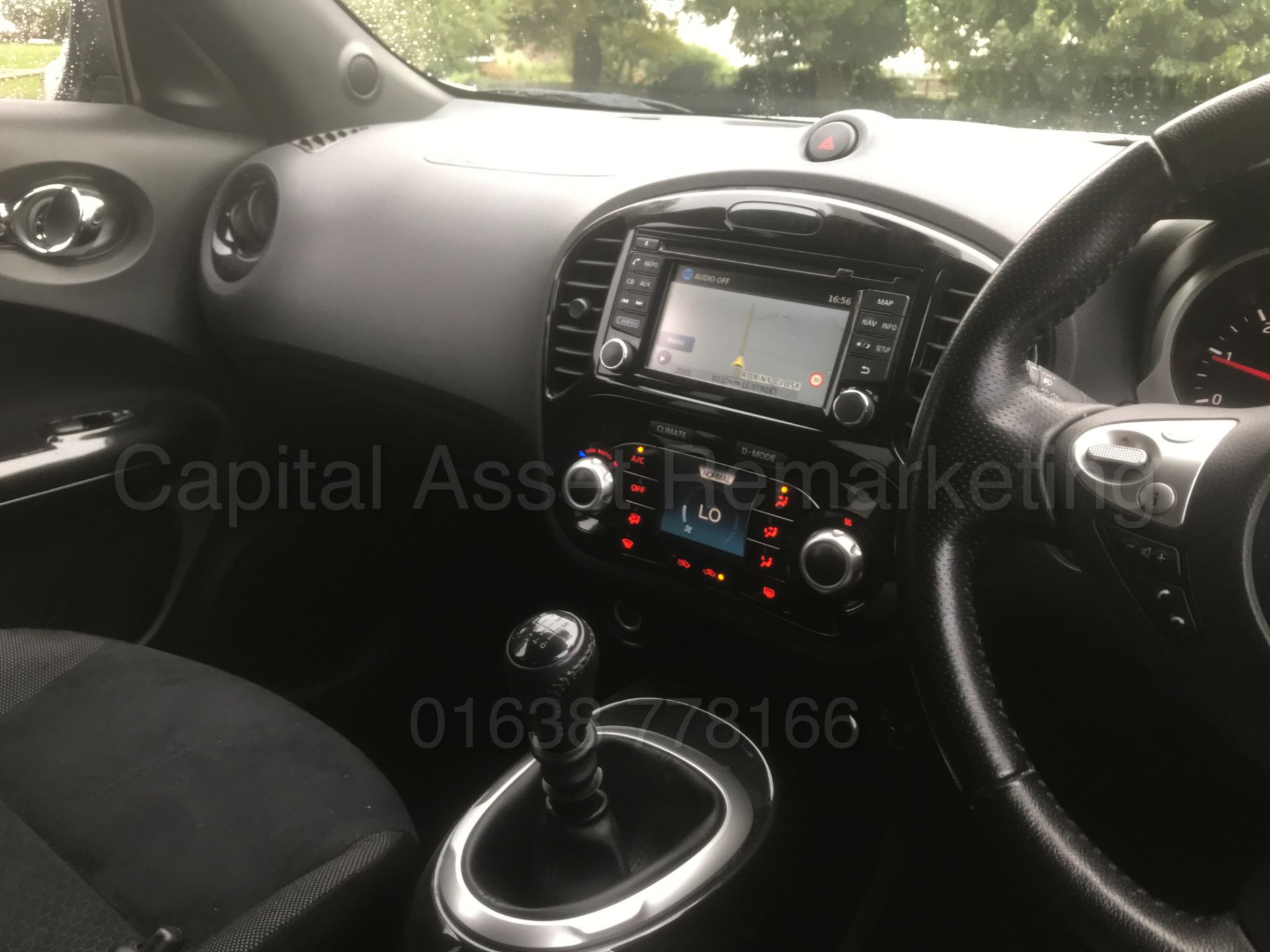 NISSAN JUKE *N-CONNECTA* 5 DOOR (2016) '1.5 DCI - 6 SPEED' **AIR CON - SAT NAV** (1 OWNER - FSH) - Bild 36 aus 44