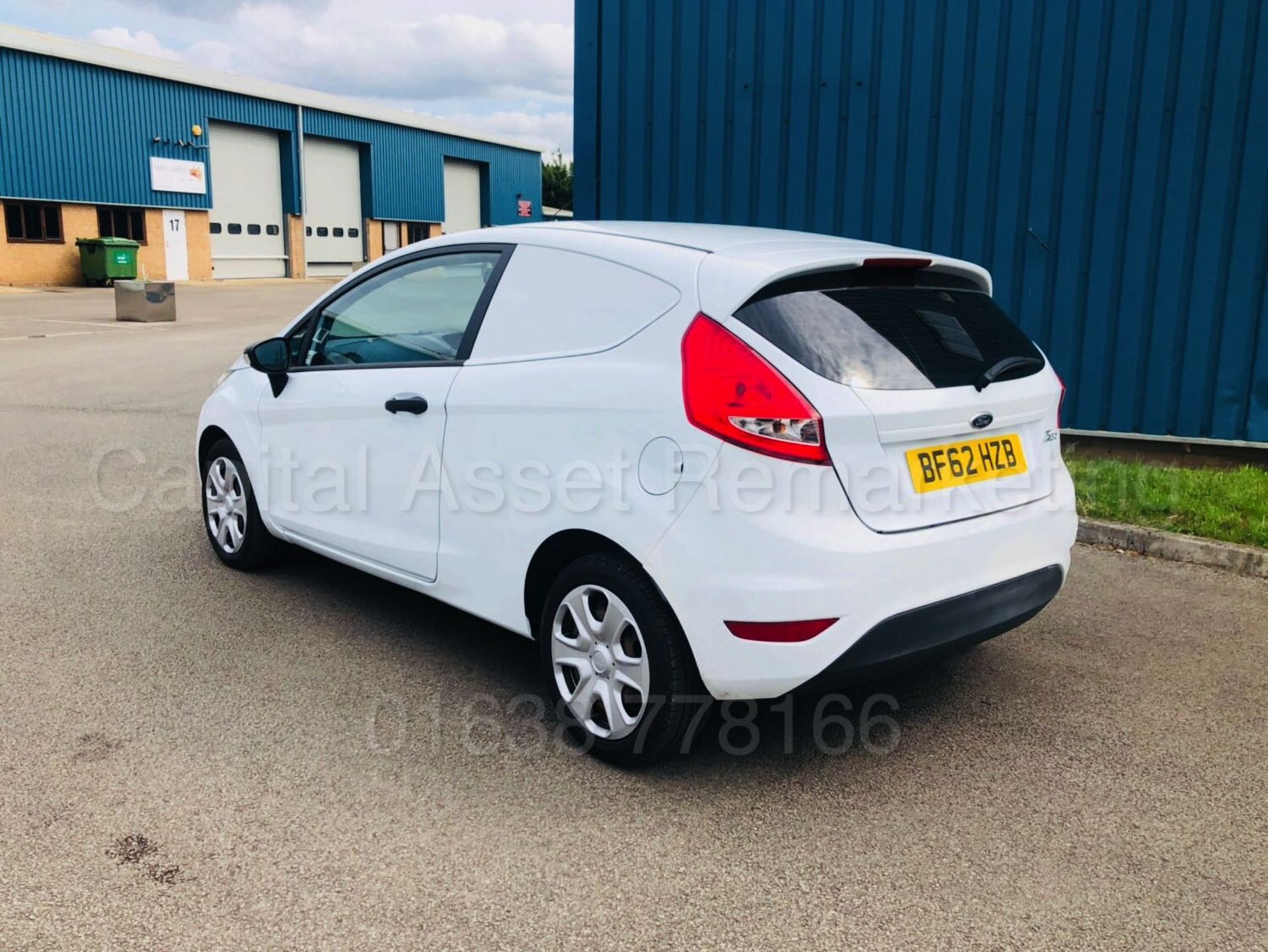 FORD FIESTA *BASE EDITION* 'LCV - PANEL VAN' (2013 MODEL) '1.4 TDCI - 70 BHP - 5 SPEED' - Image 4 of 18