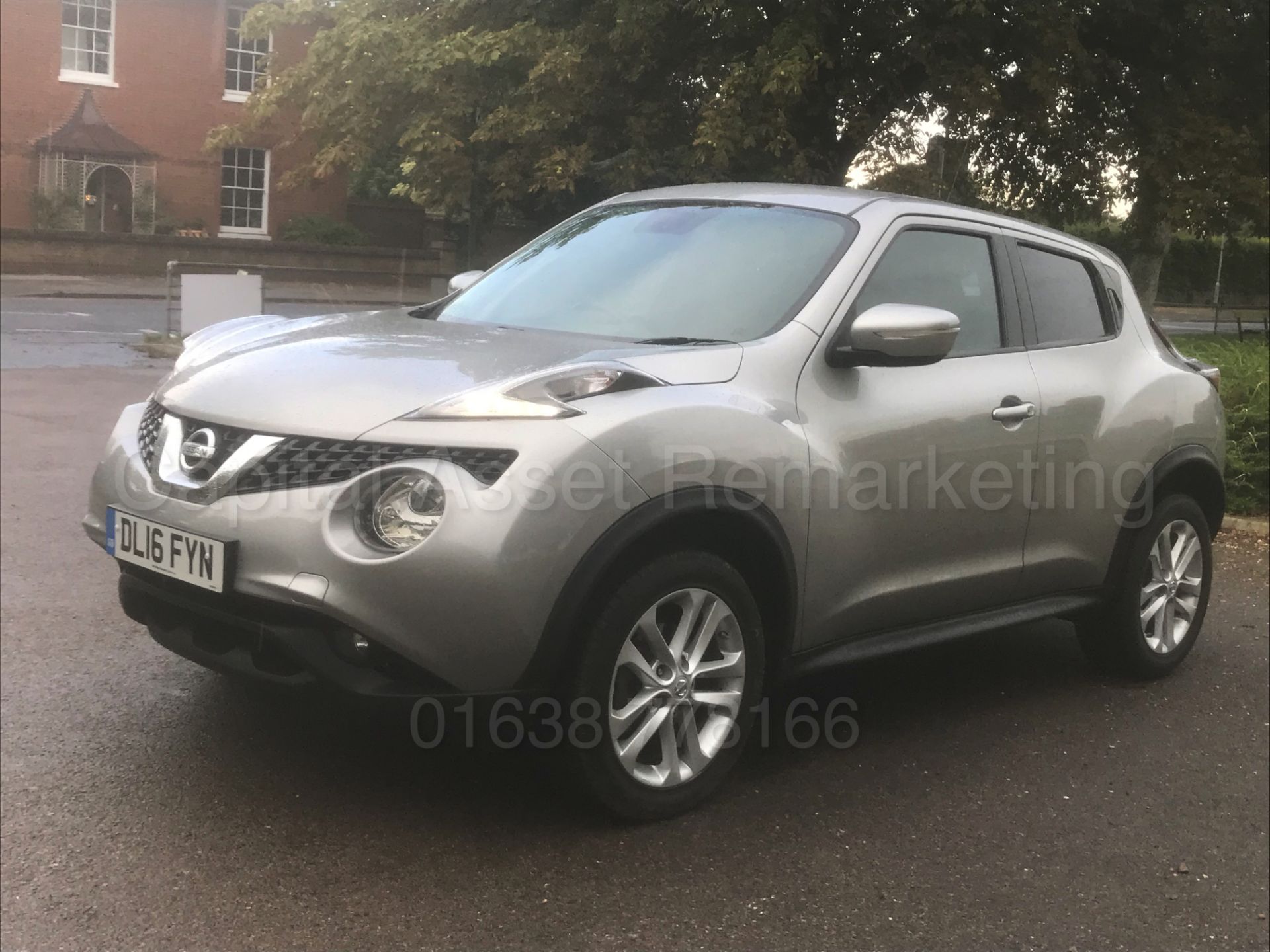 NISSAN JUKE *N-CONNECTA* 5 DOOR (2016) '1.5 DCI - 6 SPEED' **AIR CON - SAT NAV** (1 OWNER - FSH) - Bild 5 aus 44