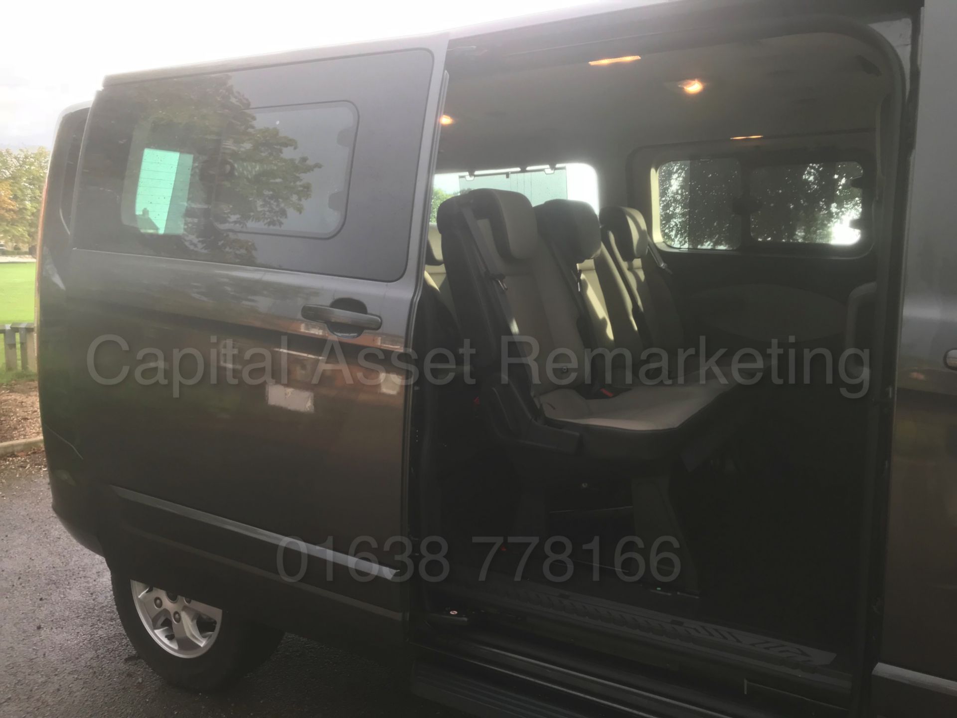 FORD TRANSIT 'TOURNEO' *TITANIUM EDITION* (2018) *9 SEATER MPV* '2.0 TDCI - 6 SPEED' *LOW MILES* - Image 34 of 62