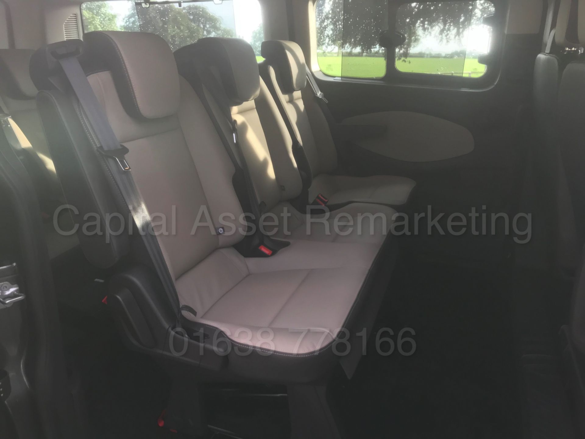 FORD TRANSIT 'TOURNEO' *TITANIUM EDITION* (2018) *9 SEATER MPV* '2.0 TDCI - 6 SPEED' *LOW MILES* - Bild 36 aus 62