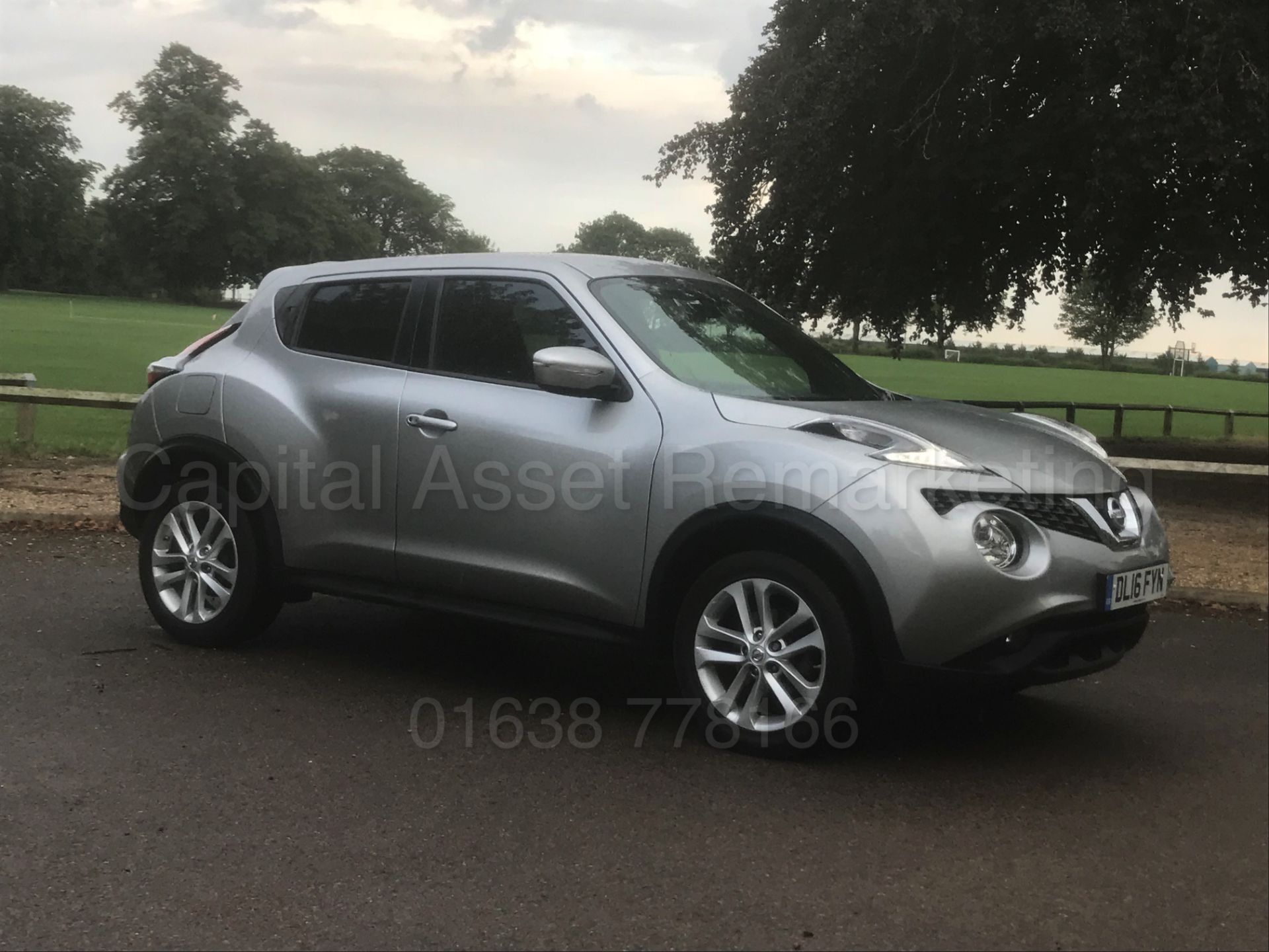 NISSAN JUKE *N-CONNECTA* 5 DOOR (2016) '1.5 DCI - 6 SPEED' **AIR CON - SAT NAV** (1 OWNER - FSH) - Bild 12 aus 44