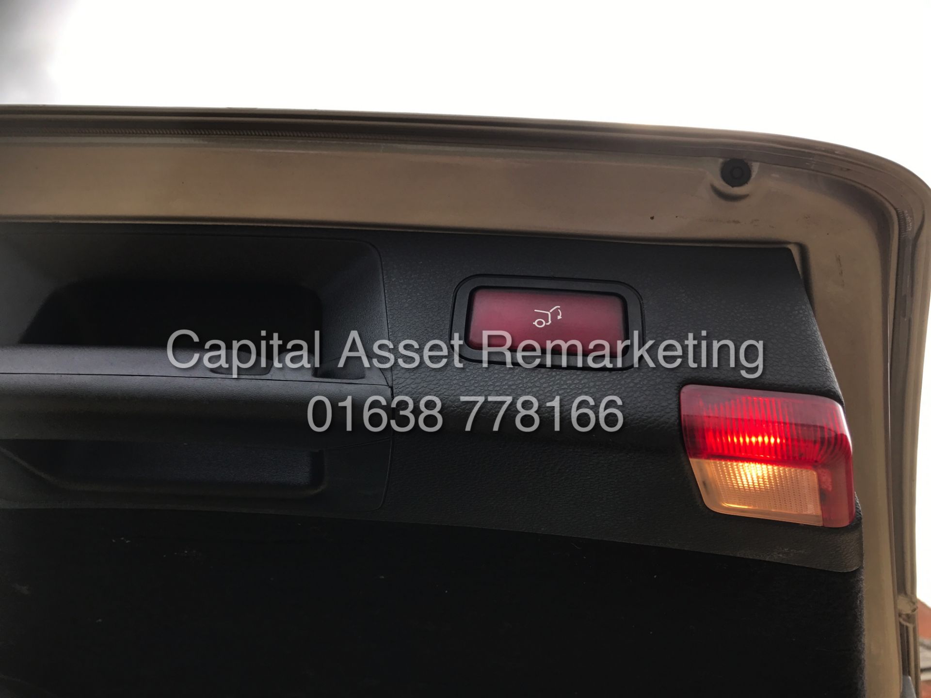 MERCEDES C220CDI "AMG SPORT" ESTATE - CLIMATE - AIR CON - LEATHER - TOP SPEC - Image 17 of 20