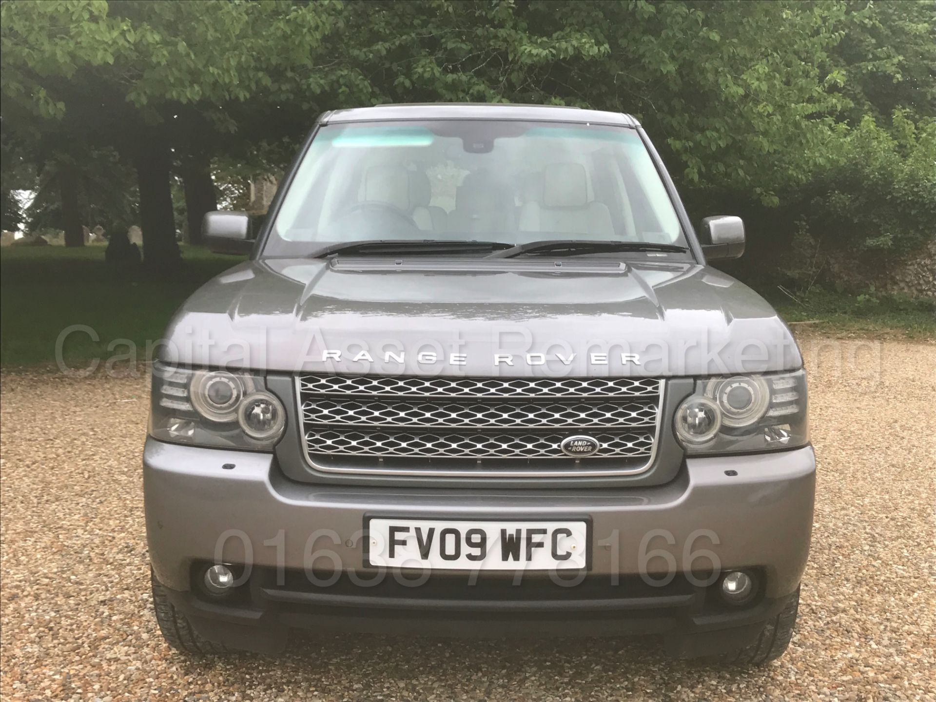 RANGE ROVER VOGUE (2009 - FACELIFT EDITION) '3.6 TDV8 - 268 BHP - AUTO' **ULTIMATE SPEC** (NO VAT) - Image 3 of 49