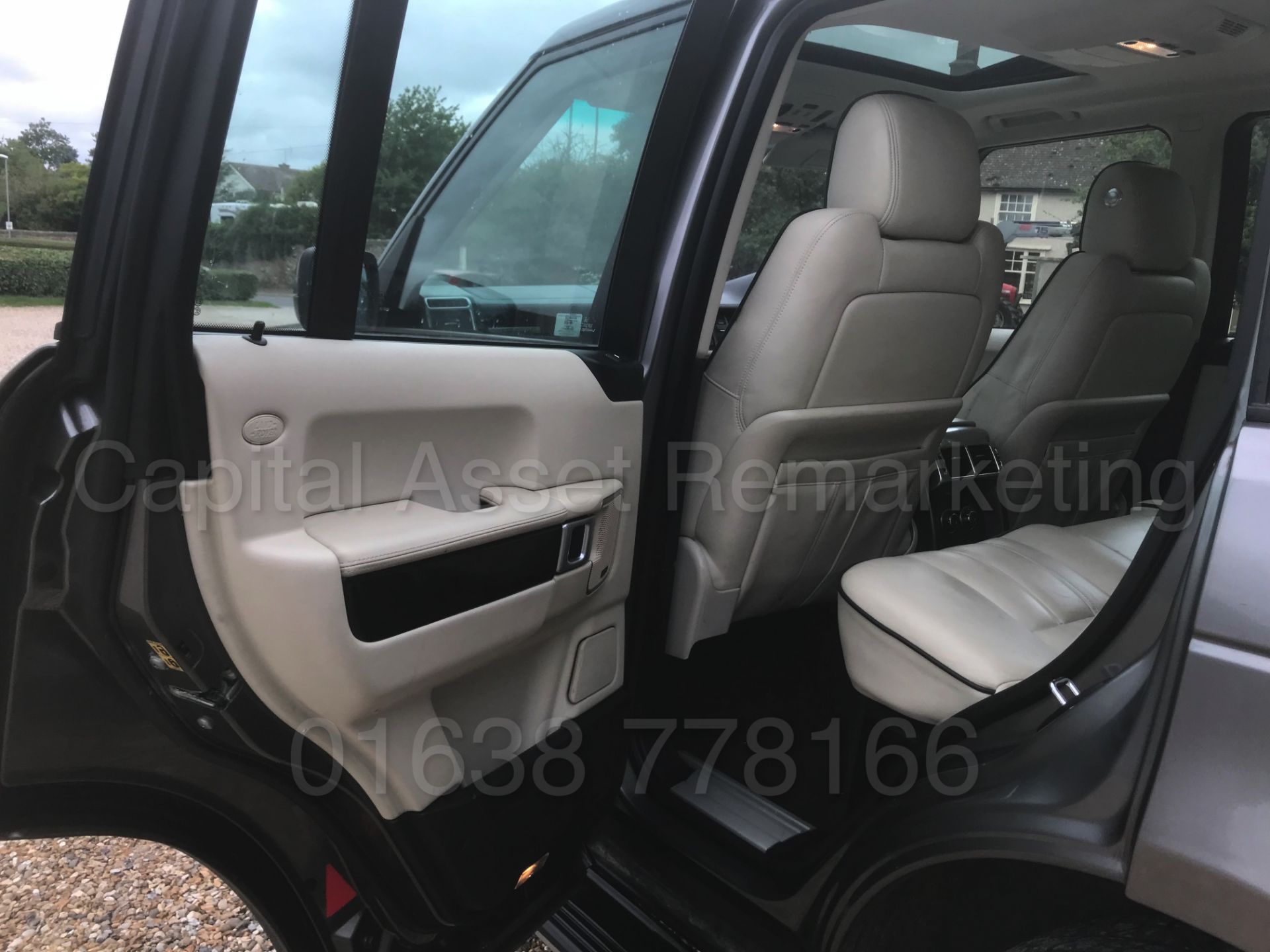 RANGE ROVER VOGUE (2009 - FACELIFT EDITION) '3.6 TDV8 - 268 BHP - AUTO' **ULTIMATE SPEC** (NO VAT) - Bild 31 aus 49