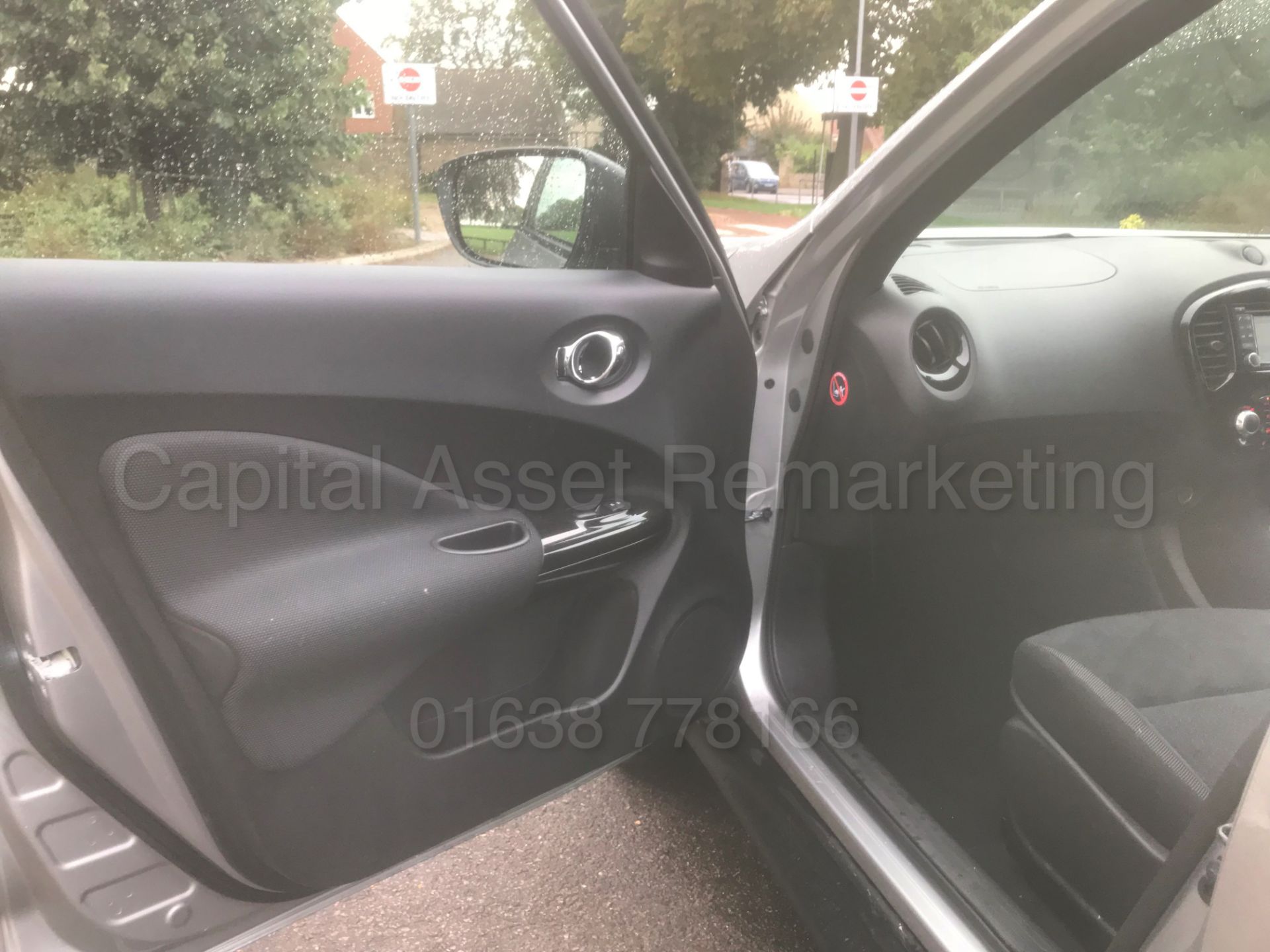 NISSAN JUKE *N-CONNECTA* 5 DOOR (2016) '1.5 DCI - 6 SPEED' **AIR CON - SAT NAV** (1 OWNER - FSH) - Bild 20 aus 44