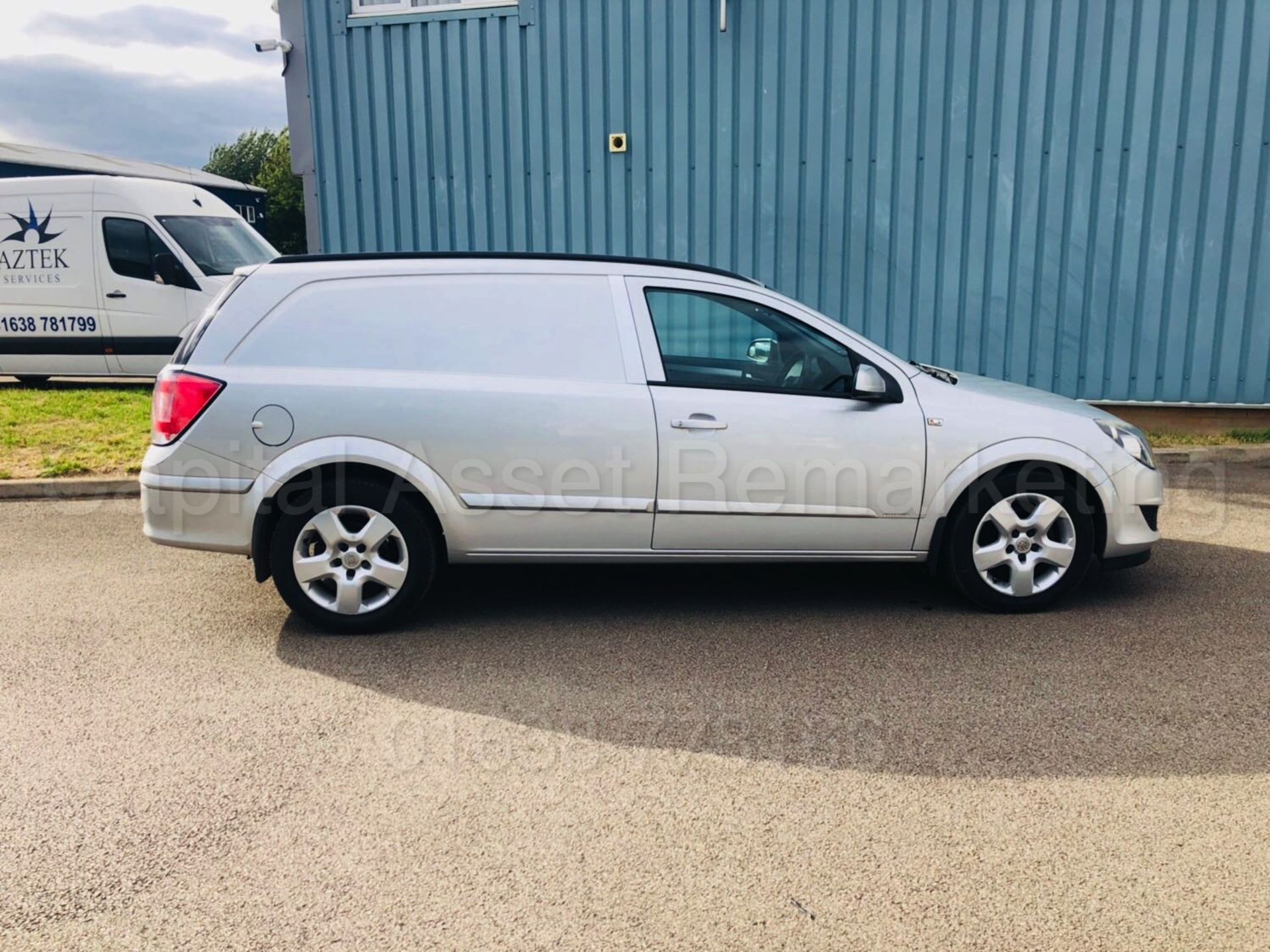 VAUXHALL ASTRA *SPORTIVE* 'PANEL VAN' (2007) '1.7 CDTI - 100 BHP - 6 SPEED' *AIR CON* (NO VAT) - Image 9 of 21