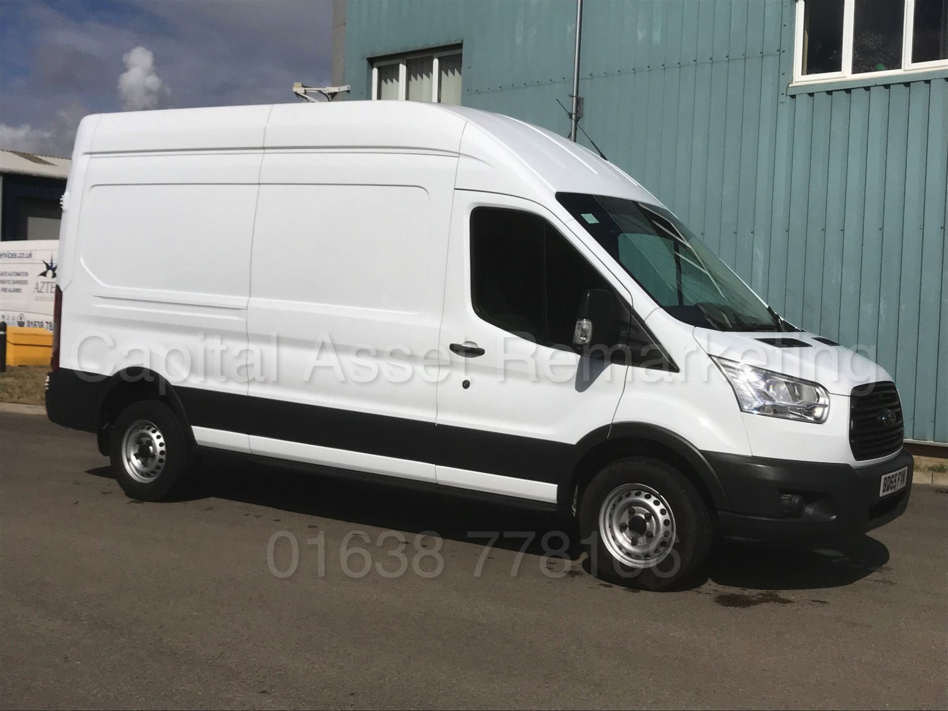 FORD TRANSIT T350 'LWB HI-ROOF - PANEL VAN' (2016 MODEL) '2.2 TDCI - 125 BHP - 6 SPEED' - Image 12 of 34