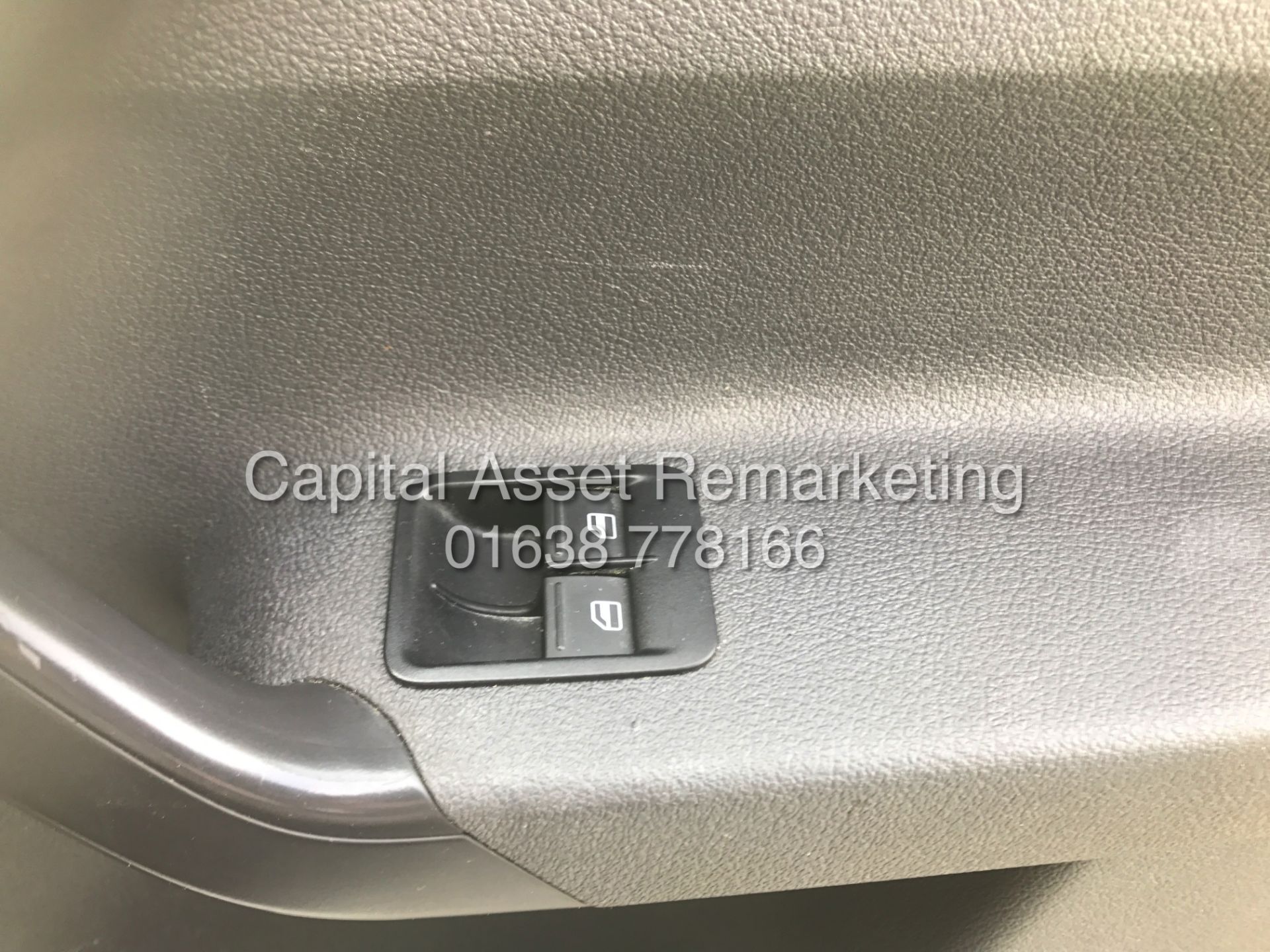 VOLKSWAGEN CADDY 1.6TDI C20 "102BHP" 1 OWNER (2015 MODEL) AIR CON - ELEC PACK - SIDE LOADING DOOR - Image 14 of 17