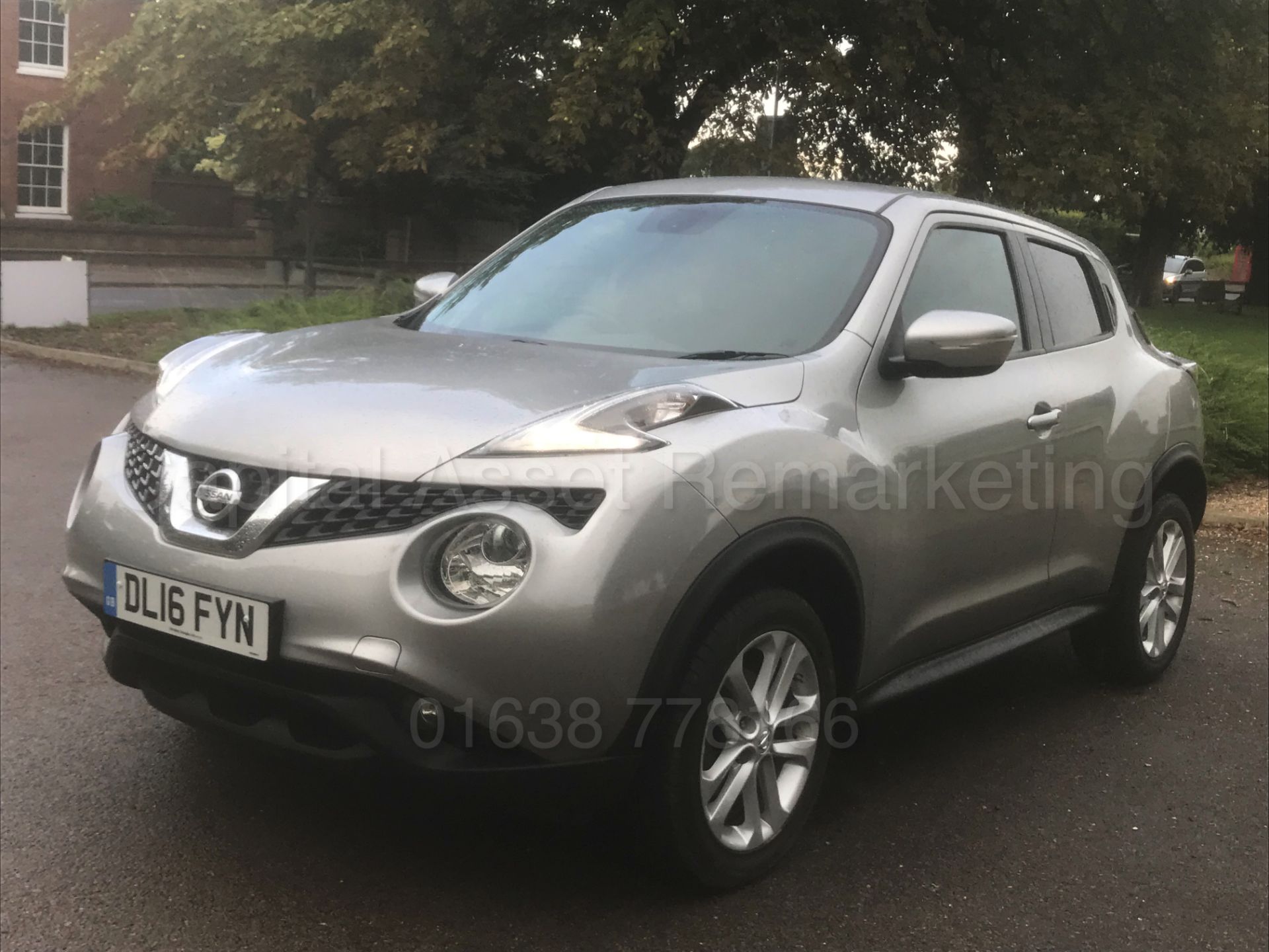 NISSAN JUKE *N-CONNECTA* 5 DOOR (2016) '1.5 DCI - 6 SPEED' **AIR CON - SAT NAV** (1 OWNER - FSH) - Image 4 of 44