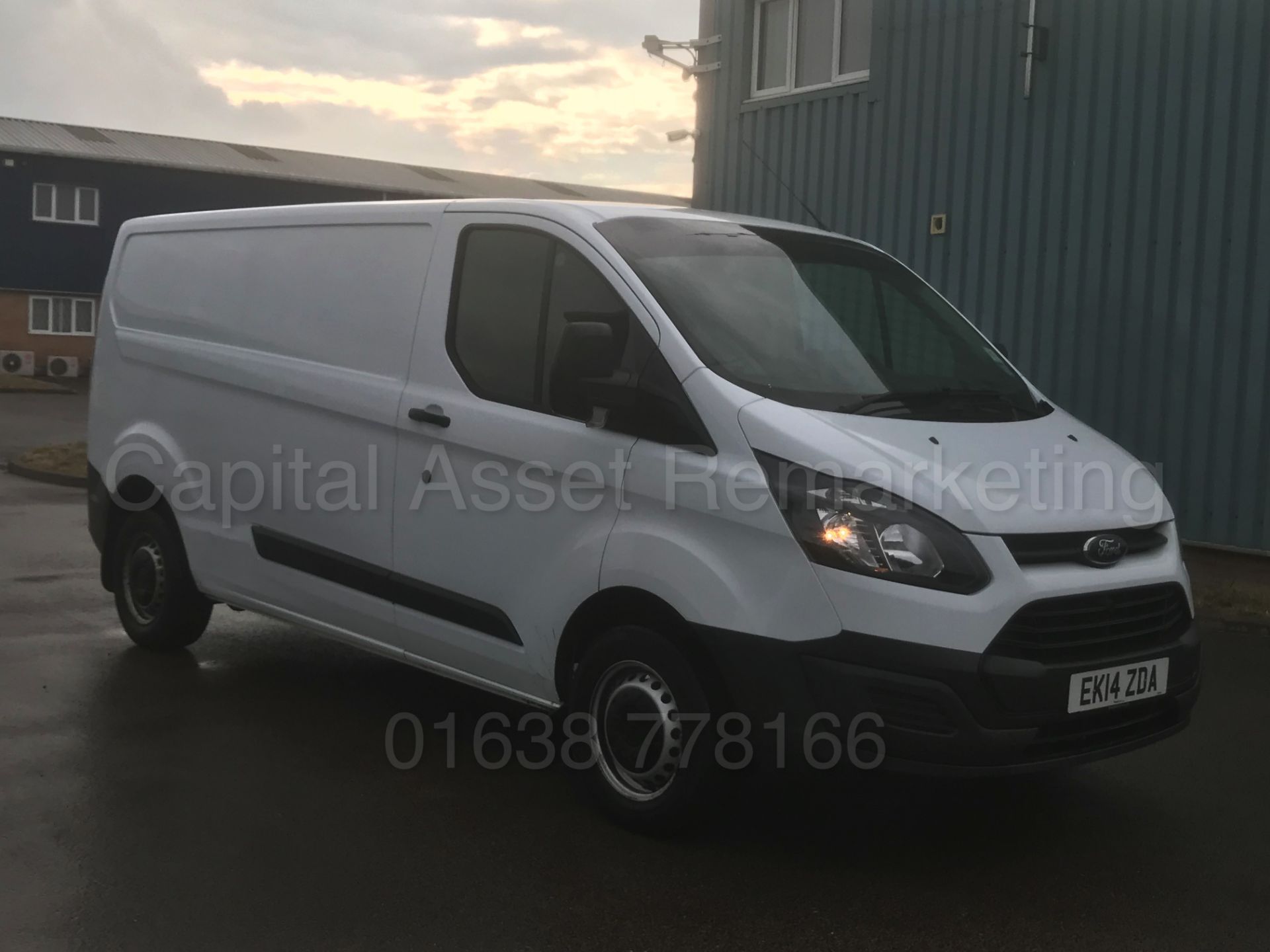 FORD TRANSIT CUSTOM 290 'ECO-TECH' **LWB - PANEL VAN** (2014) '2.2 TDCI - 6 SPEED' (1 OWNER) - Bild 2 aus 37