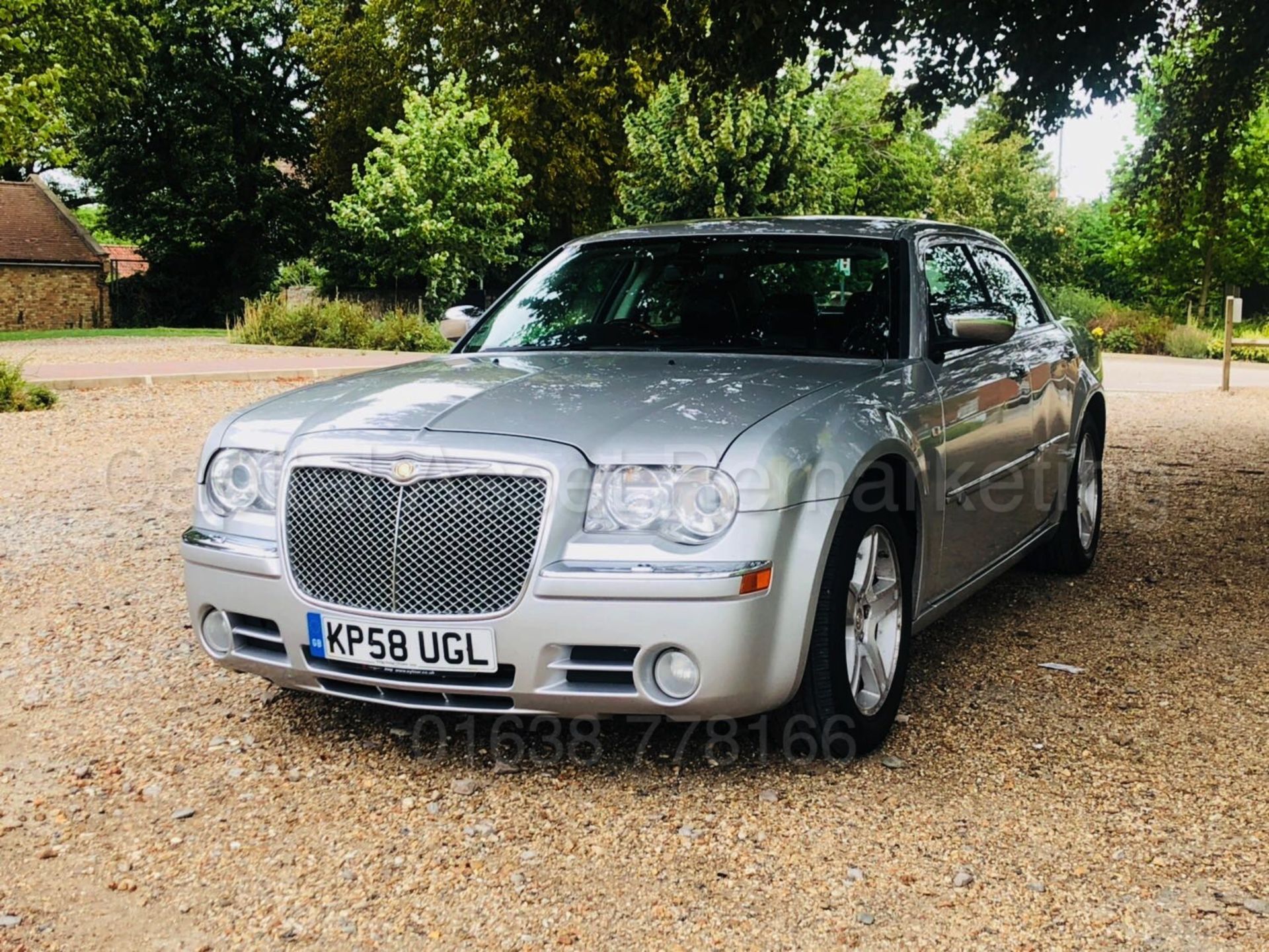 CHRYSLER 300-C *LUXURY EDITION* (2009 MODEL) '3.0 D - 218 BHP - AUTO' *LEATHER - SAT NAV* (NO VAT) - Image 19 of 198