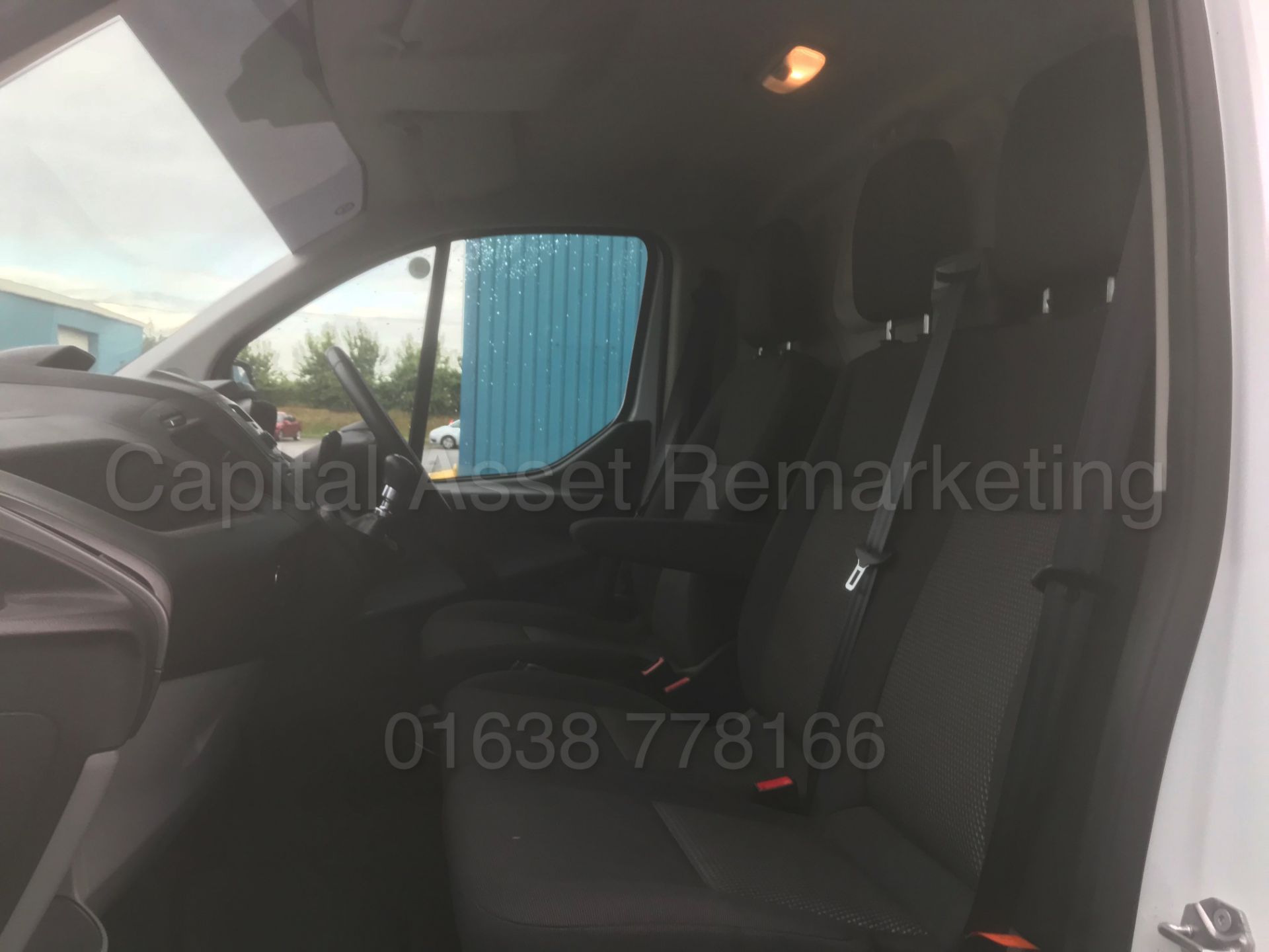 FORD TRANSIT CUSTOM 290 'ECO-TECH' **LWB - PANEL VAN** (2014) '2.2 TDCI - 6 SPEED' (1 OWNER) - Bild 21 aus 37