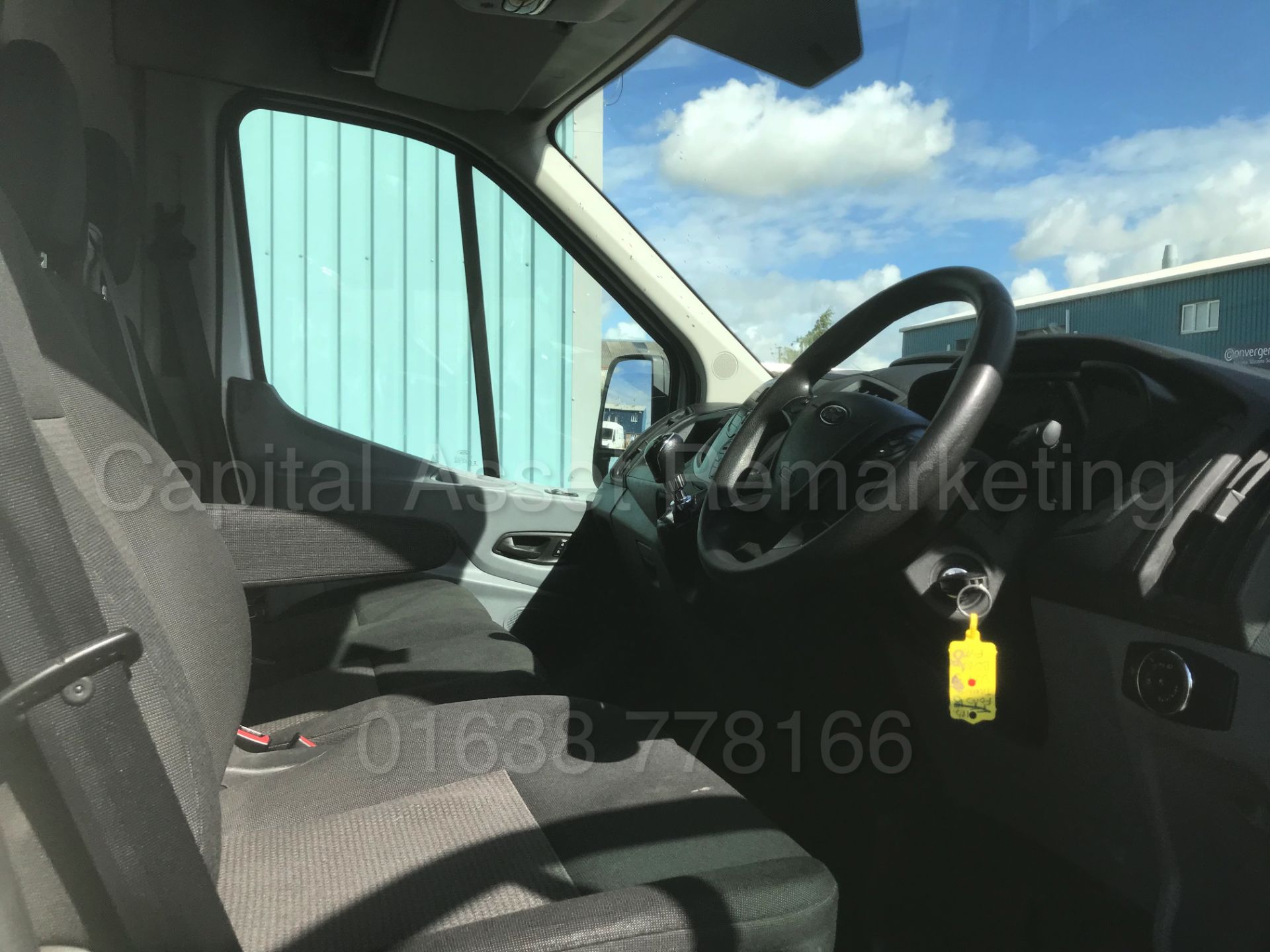 FORD TRANSIT T350 'LWB HI-ROOF - PANEL VAN' (2016 MODEL) '2.2 TDCI - 125 BHP - 6 SPEED' - Bild 25 aus 34