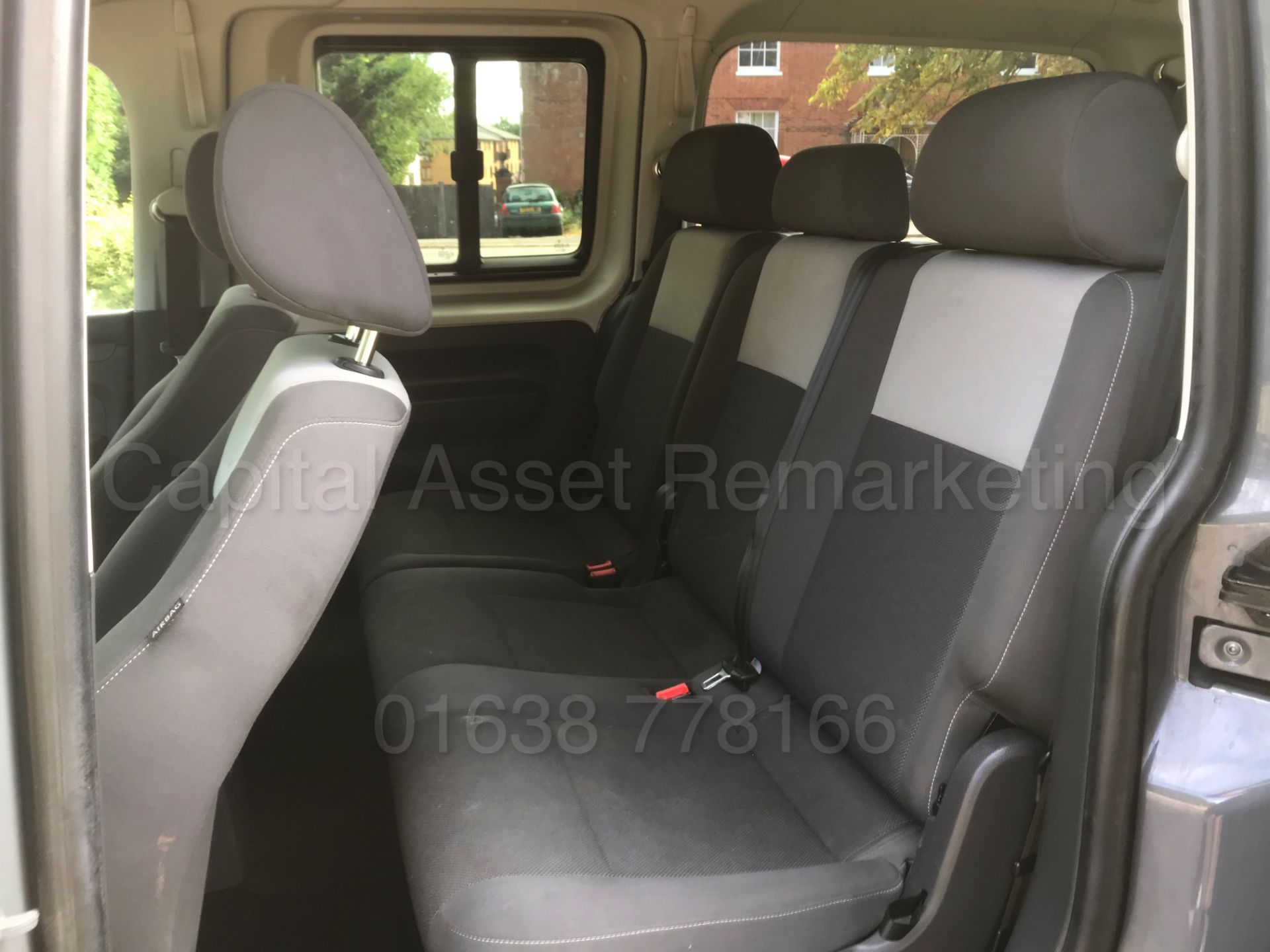 VOLKSWAGEN CADDY C20 MAXI *LIFE* (2012) '1.6 TDI- 102 BHP - STOP/START' *A/C* (7 SEATER) (NO VAT) - Bild 23 aus 41