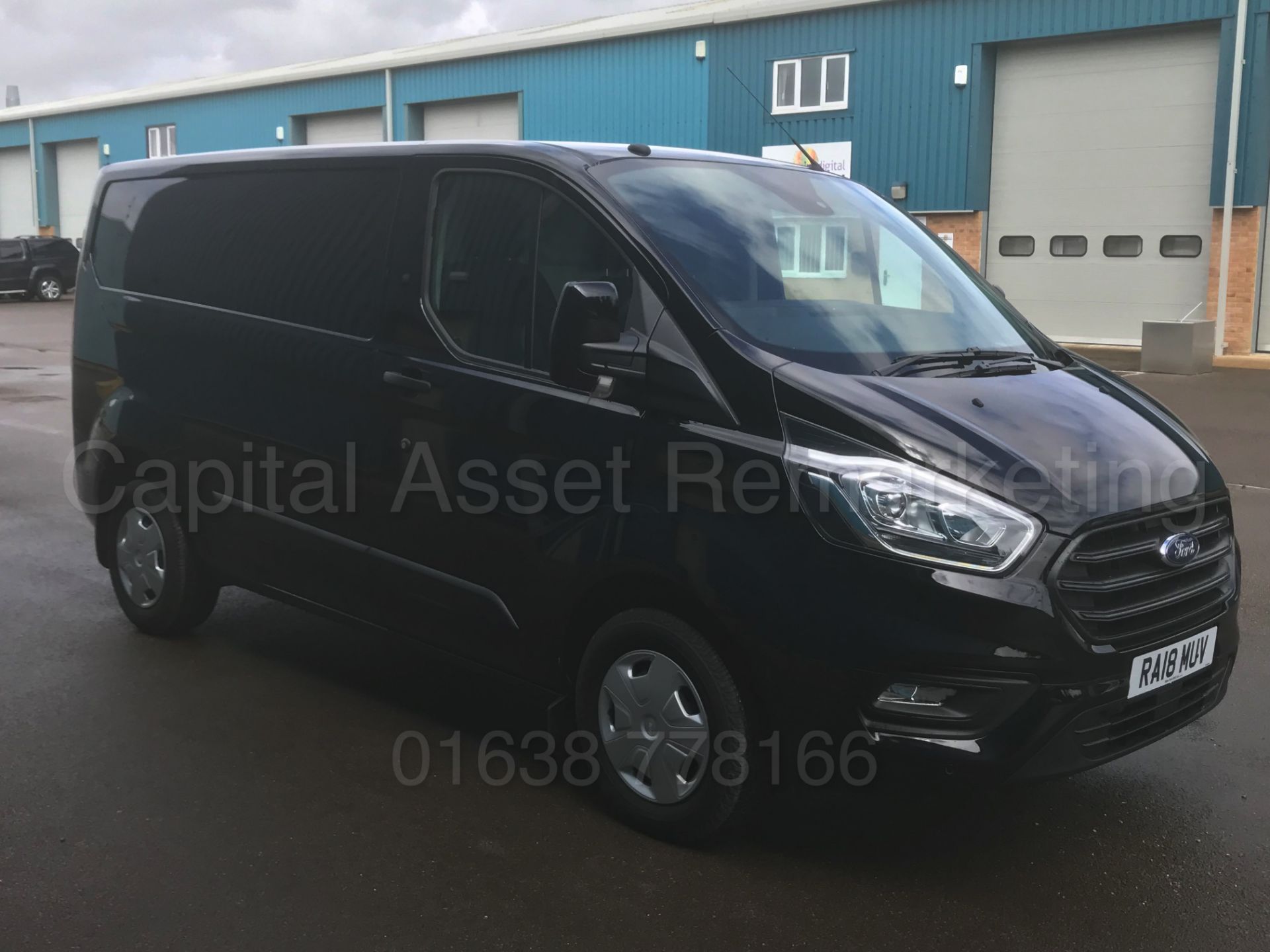 FORD TRANSIT CUSTOM *TREND EDITION* (2018 - ALL NEW MODEL) '2.0 TDCI - 6 SPEED' *DELIVERY MILEAGE* - Bild 15 aus 49