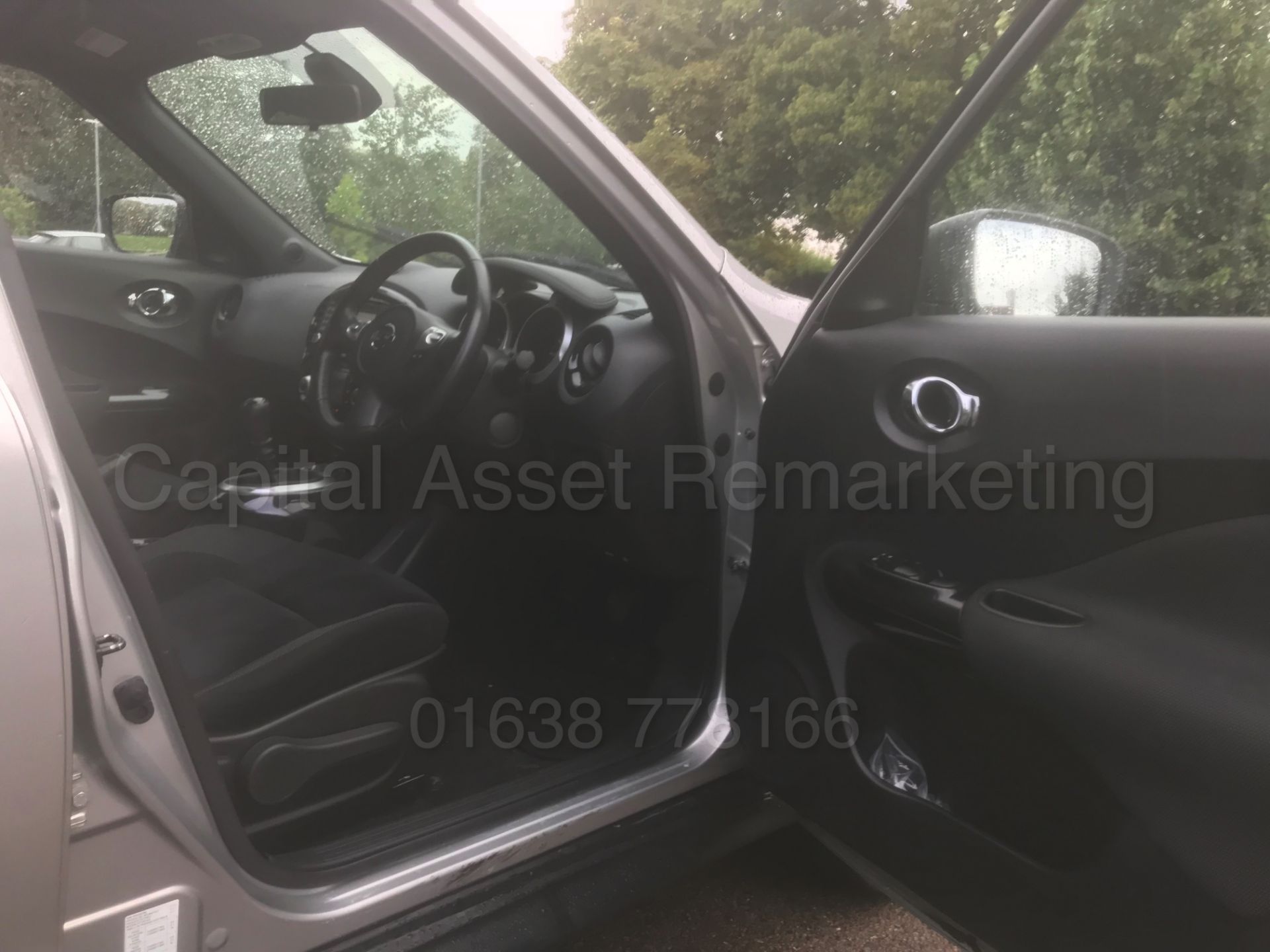 NISSAN JUKE *N-CONNECTA* 5 DOOR (2016) '1.5 DCI - 6 SPEED' **AIR CON - SAT NAV** (1 OWNER - FSH) - Image 29 of 44