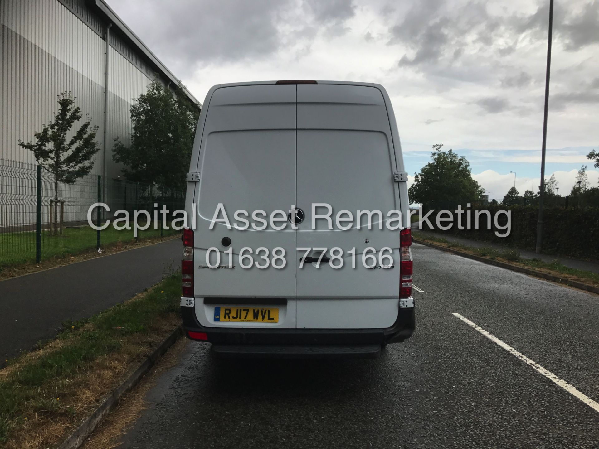 MERCEDES SPRINTER 314CDI "140BHP - 6 SPEED" LEB / HI TOP (17 REG NEW SHAPE) CRUISE - 1 OWNER *LOOK* - Image 4 of 12