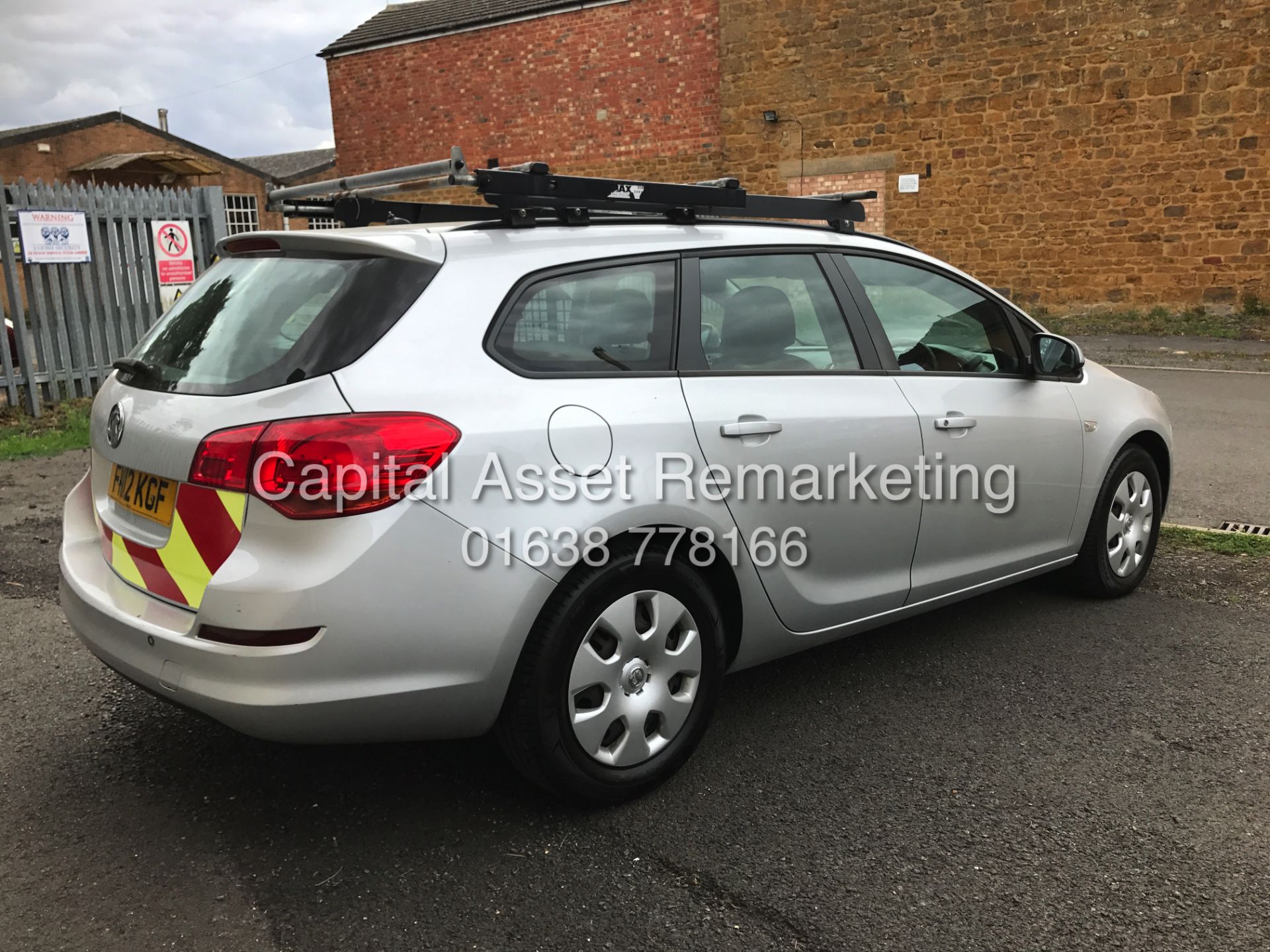 VAUXHALL ASTRA 1.7CDTI "ESTATE" SPORTS TOURER - ECO EXCLUSIV - 6 SPEED - 1 OWNER - GREAT SPEC - LOOK - Bild 6 aus 16