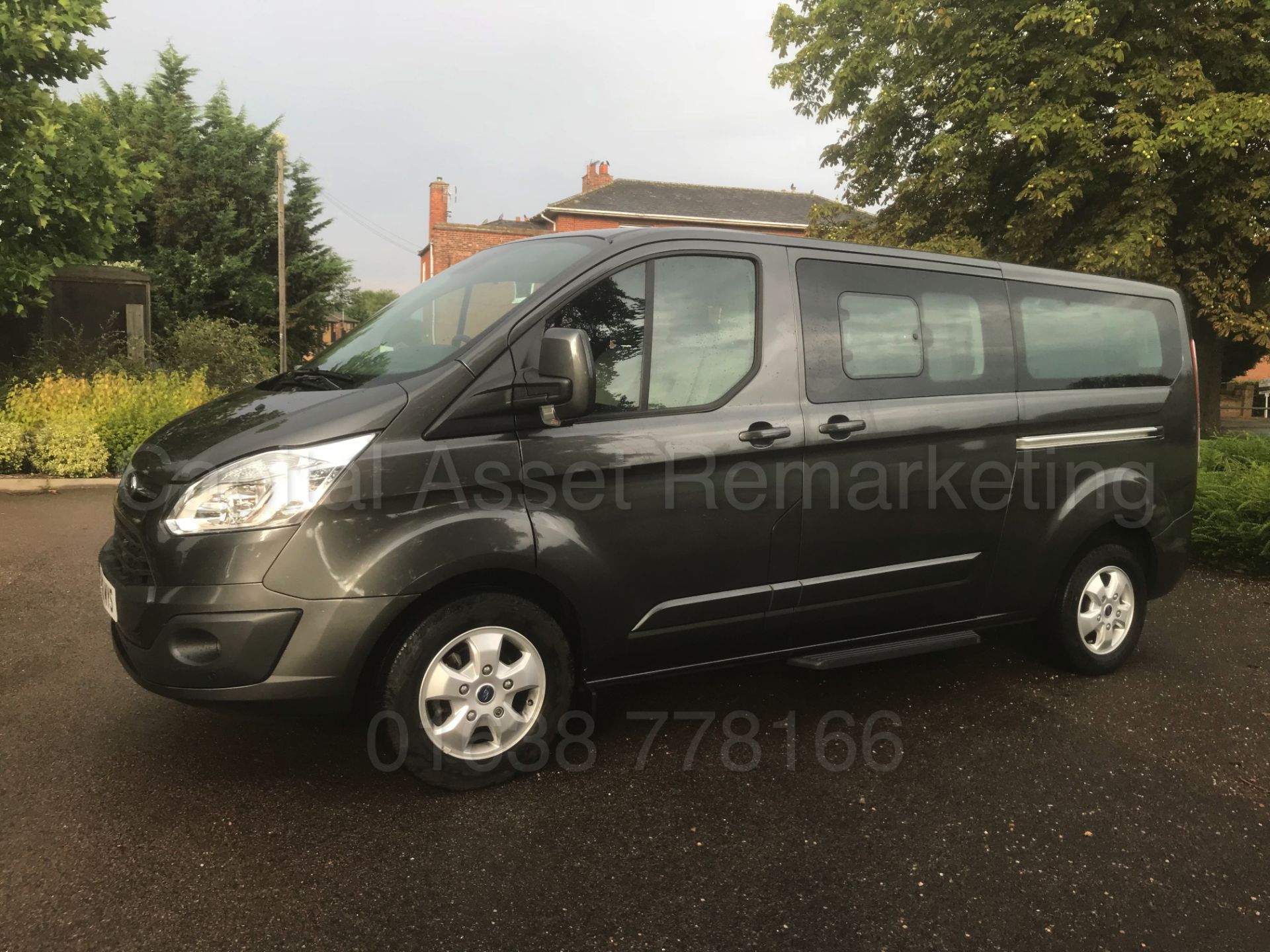 FORD TRANSIT 'TOURNEO' *TITANIUM EDITION* (2018) *9 SEATER MPV* '2.0 TDCI - 6 SPEED' *LOW MILES* - Image 7 of 62