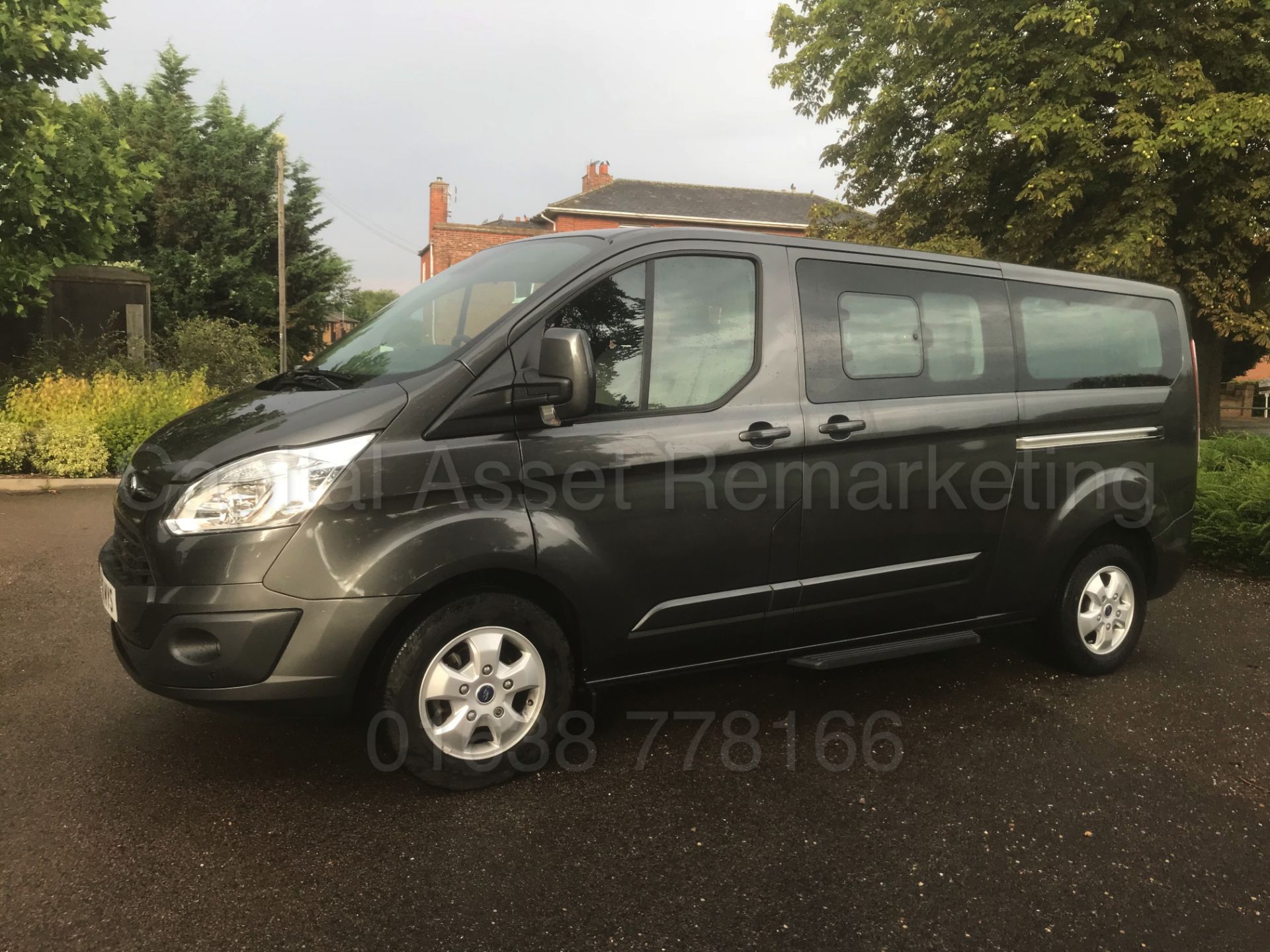 FORD TRANSIT 'TOURNEO' *TITANIUM EDITION* (2018) *9 SEATER MPV* '2.0 TDCI - 6 SPEED' *LOW MILES* - Bild 7 aus 62