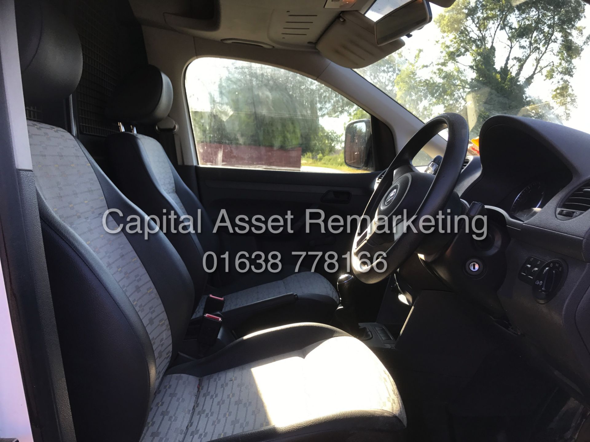 (ON SALE) VOLKSWAGEN CADDY C20 1.6TDI (102) 2013 MODEL- 1 OWNER - NEW SHAPE - SERVICE HISTORY - LOOK - Image 5 of 8